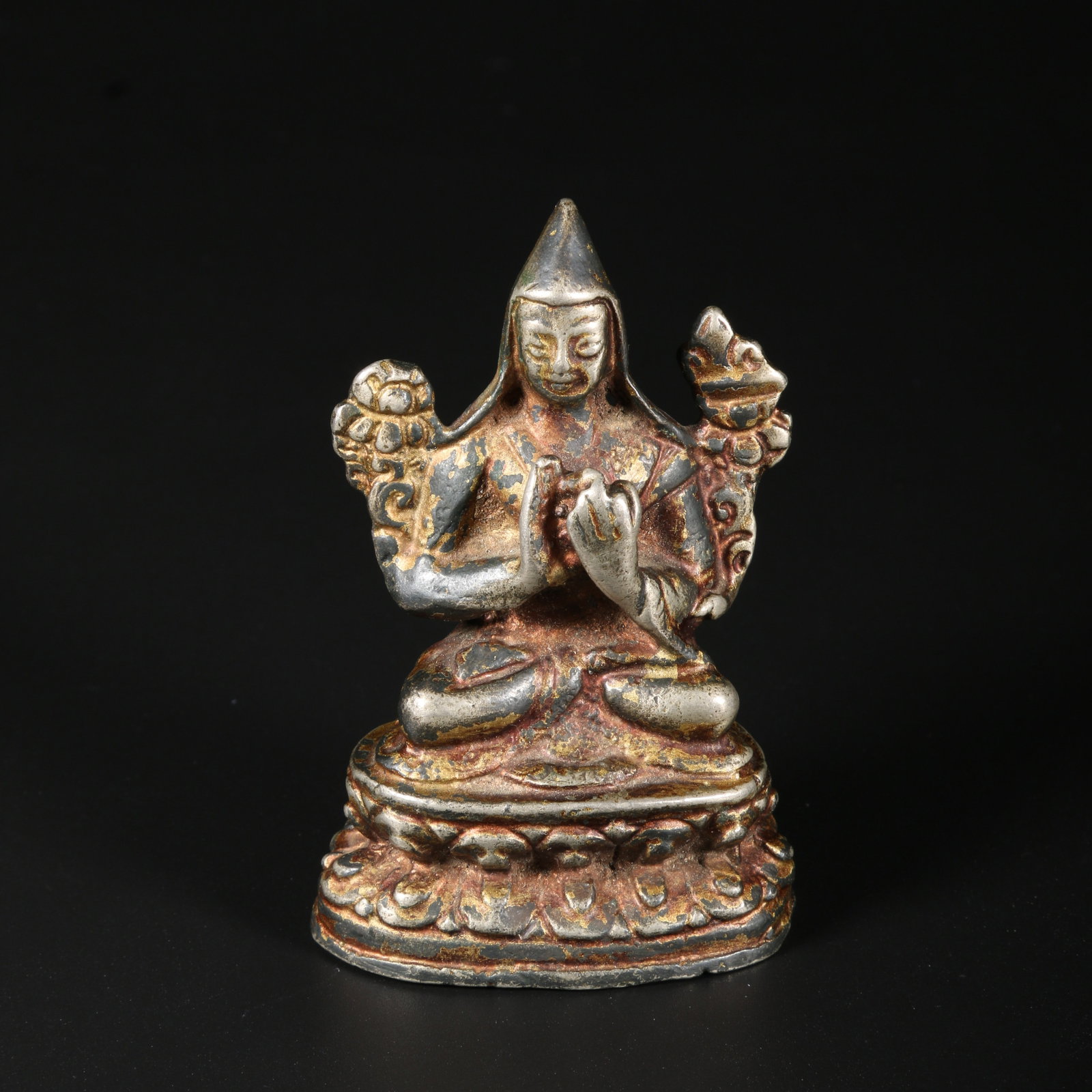 A BRONZE JE TSONGKHAPA STATUE (1 of 7)