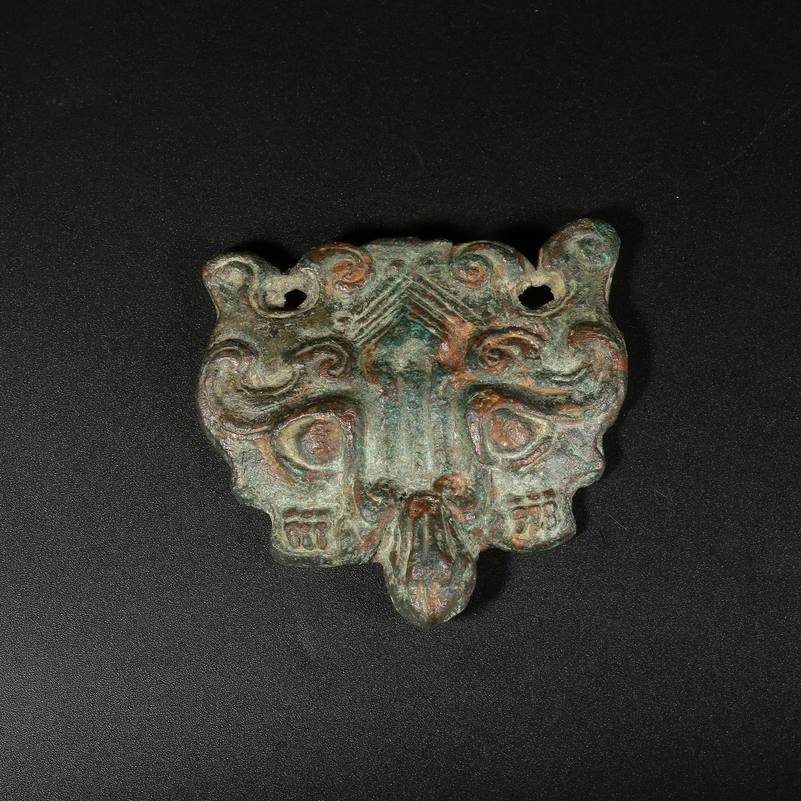 A BRONZE BEAST-FACE FITTING (1 of 9)