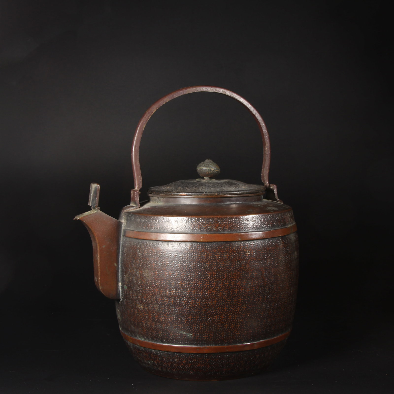 A BRONZE TEAPOT WITH SWING HANDLE (1 of 10)