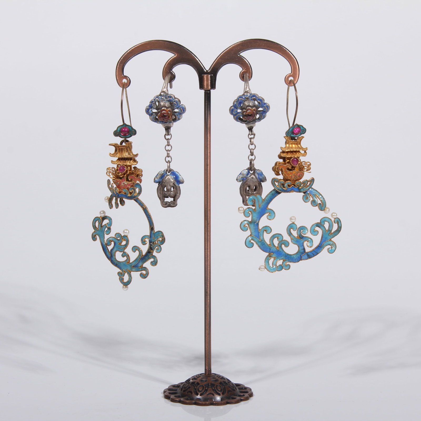 A SET OF SILVER CLOISONNÉ EARRINGS AND EAR PENDANTS (1 of 10)