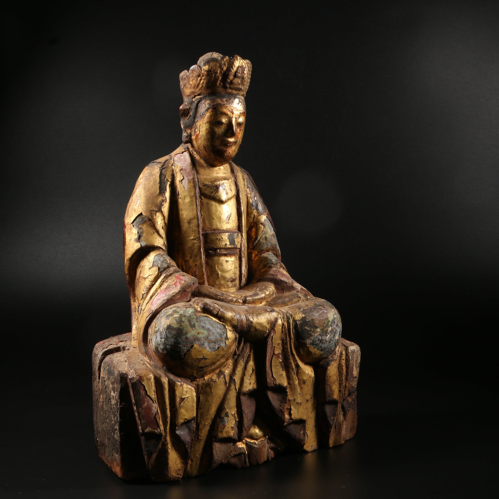 A GILT-LACQUERED WOOD BUDDHA STATUE (1 of 9)