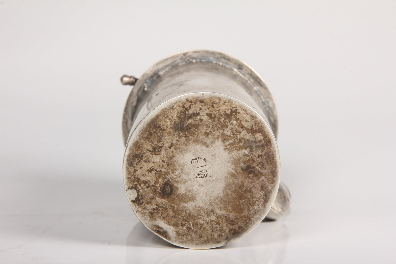 A SILVER BAMBOO-PATTERNED WINE WARMER - 11