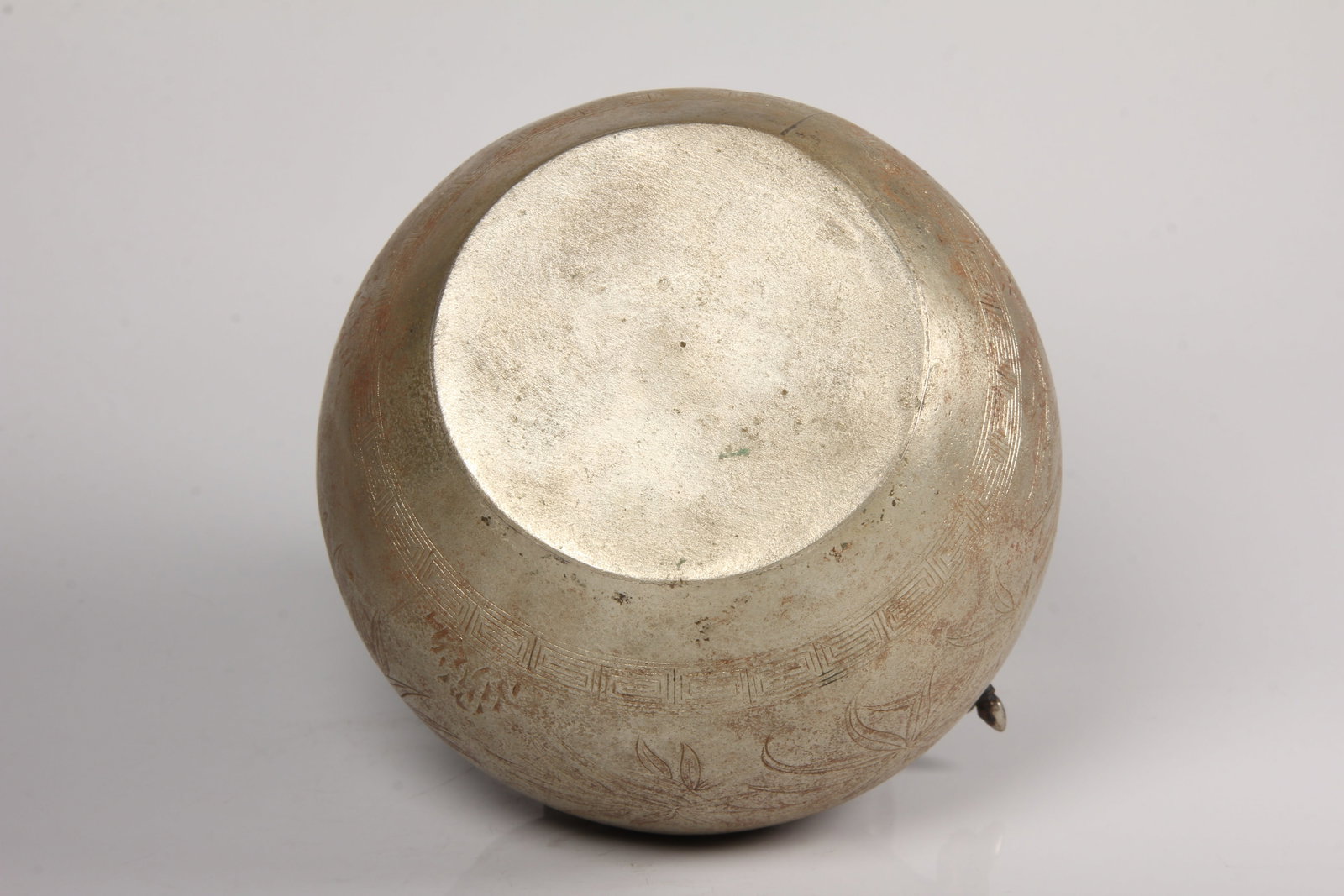 A SILVER BAMBOO-PATTERNED WINE WARMER - 12