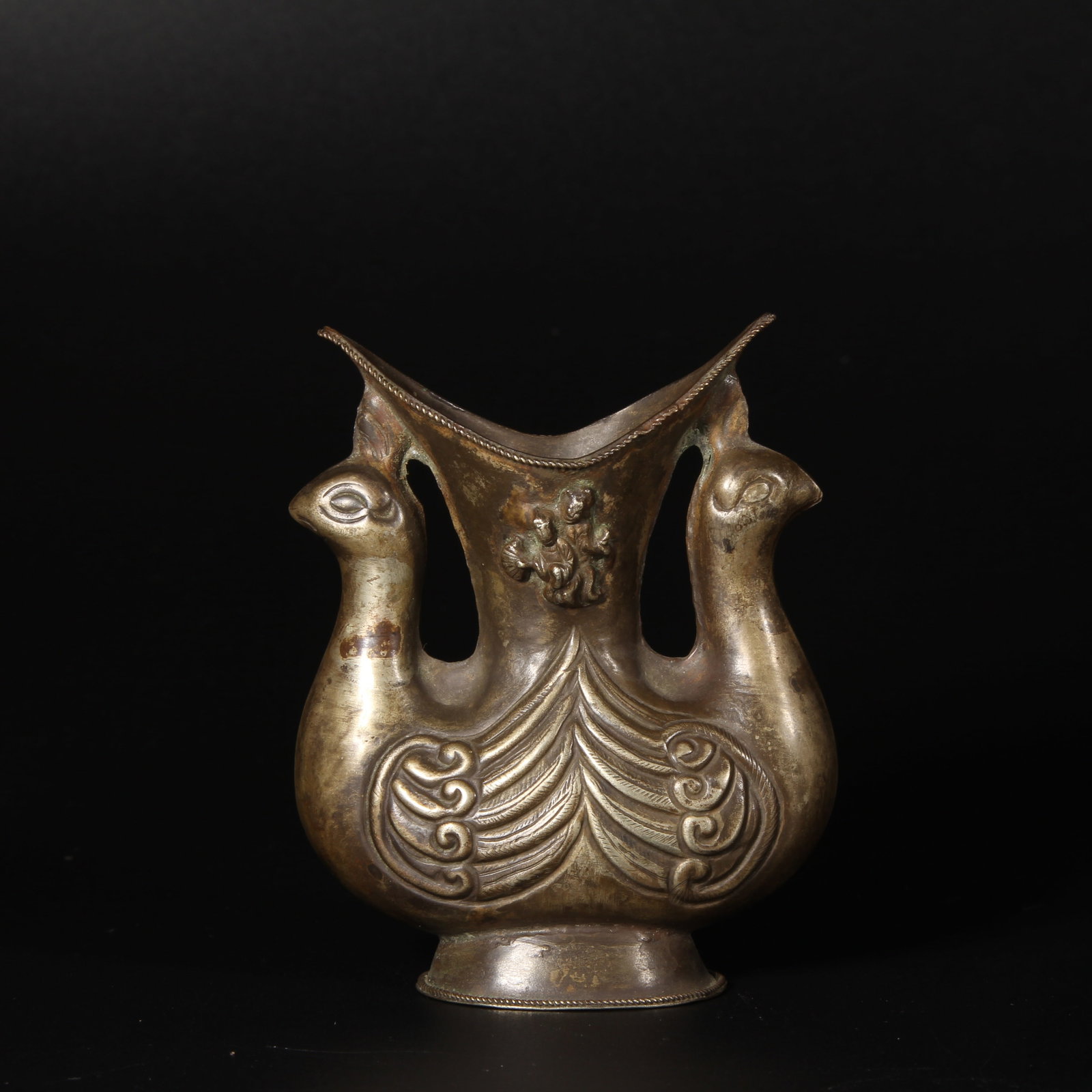 A BRONZE CUP WITH DOUBLE-BIRD MOTIF (1 of 9)
