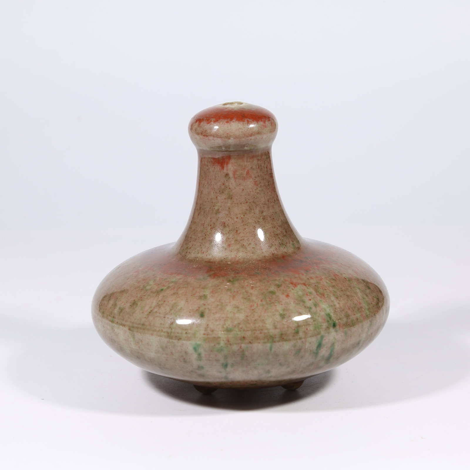 A REDDISH-PURPLE GLAZE FLOWER VASE (1 of 9)