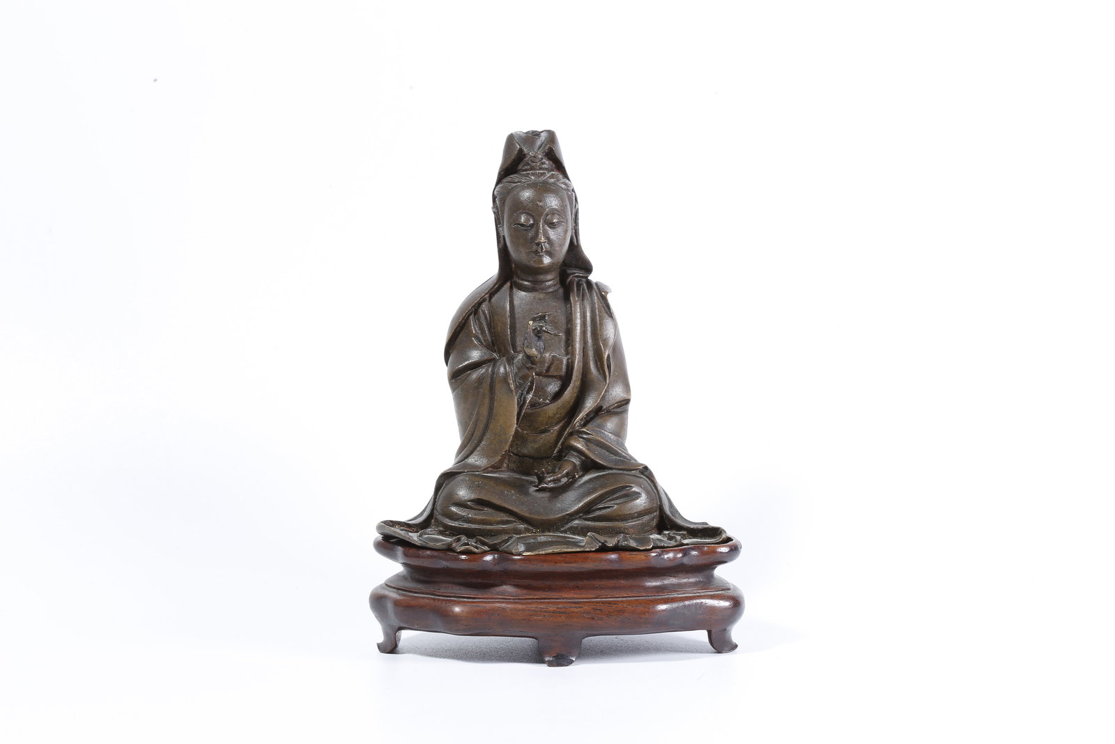 A BRONZE GUANYIN STATUE (1 of 9)