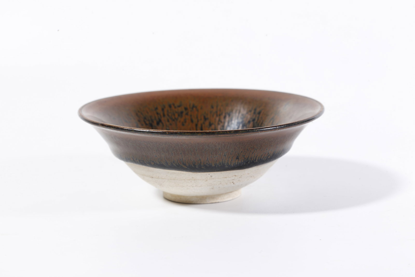 A JIZHOU WARE TEA BOWL (1 of 9)