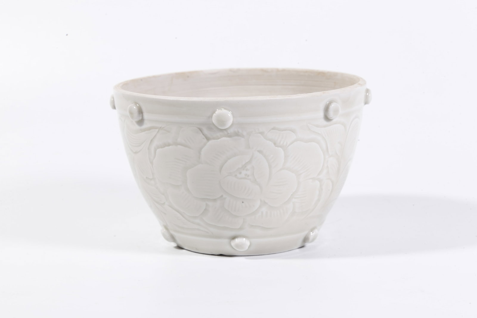 A DING WARE BRUSH WASHER WITH FLORAL MOTIFS (1 of 8)
