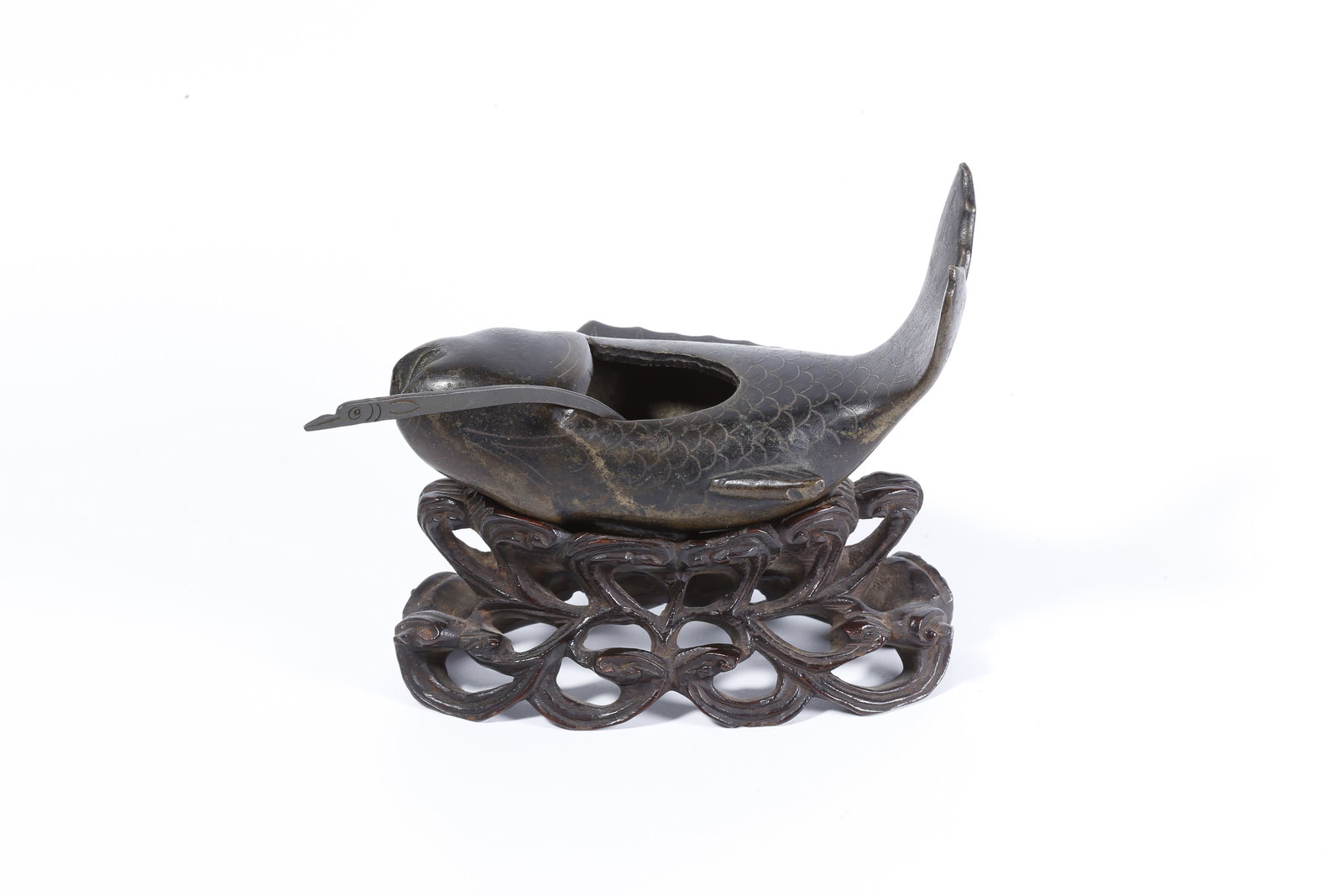 A BRONZE FISH-SHAPED WATER CONTAINER (1 of 9)