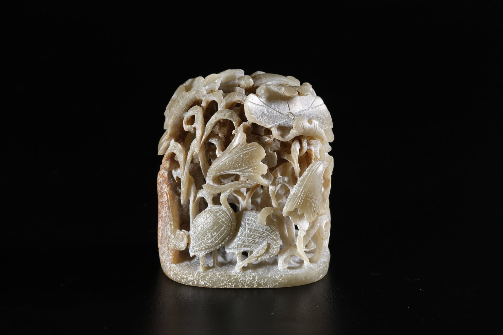 A HETIAN JADE CARVED FURNACE TOP (1 of 10)