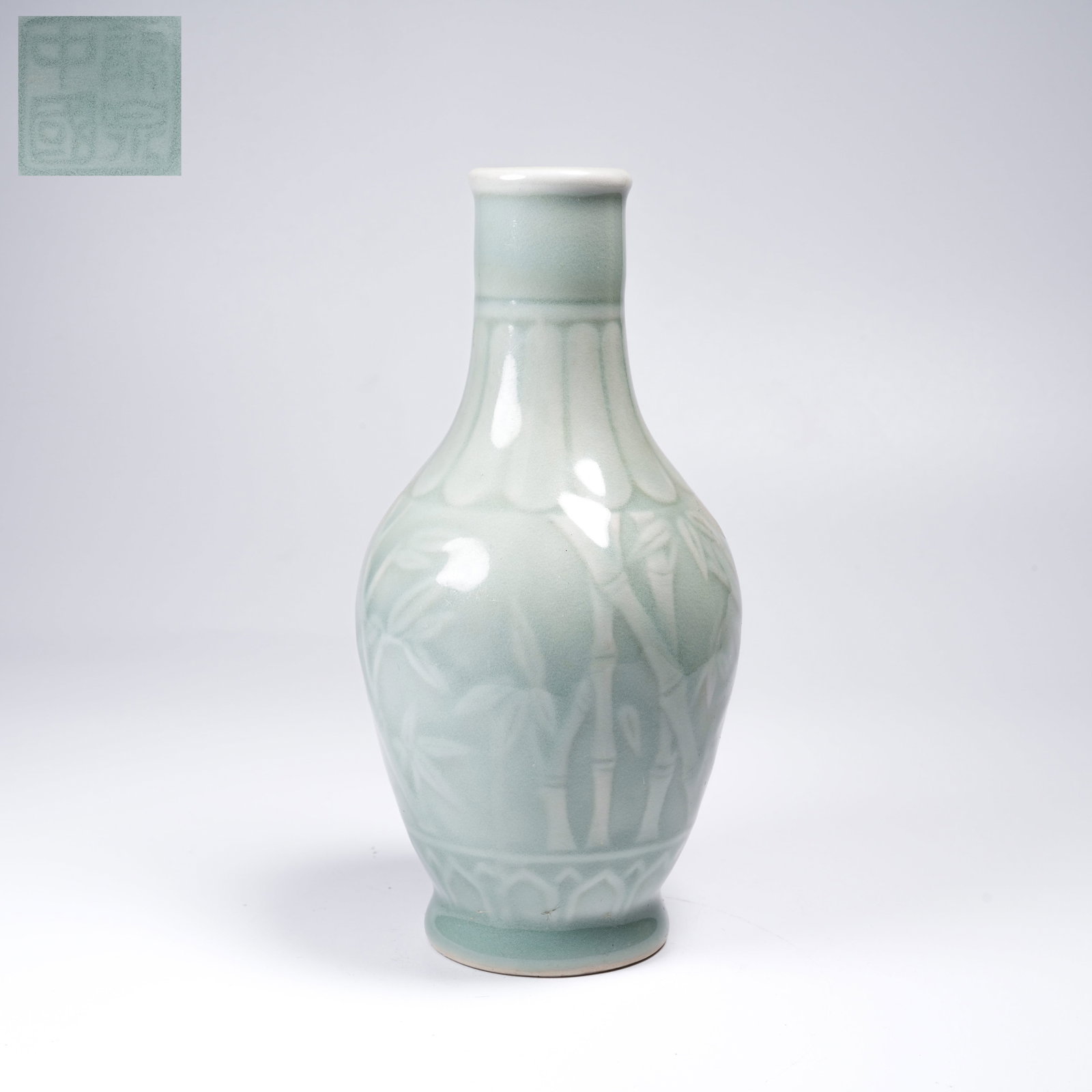 A CELADON-GLAZED VASE WITH BAMBOO MOTIF (1 of 9)