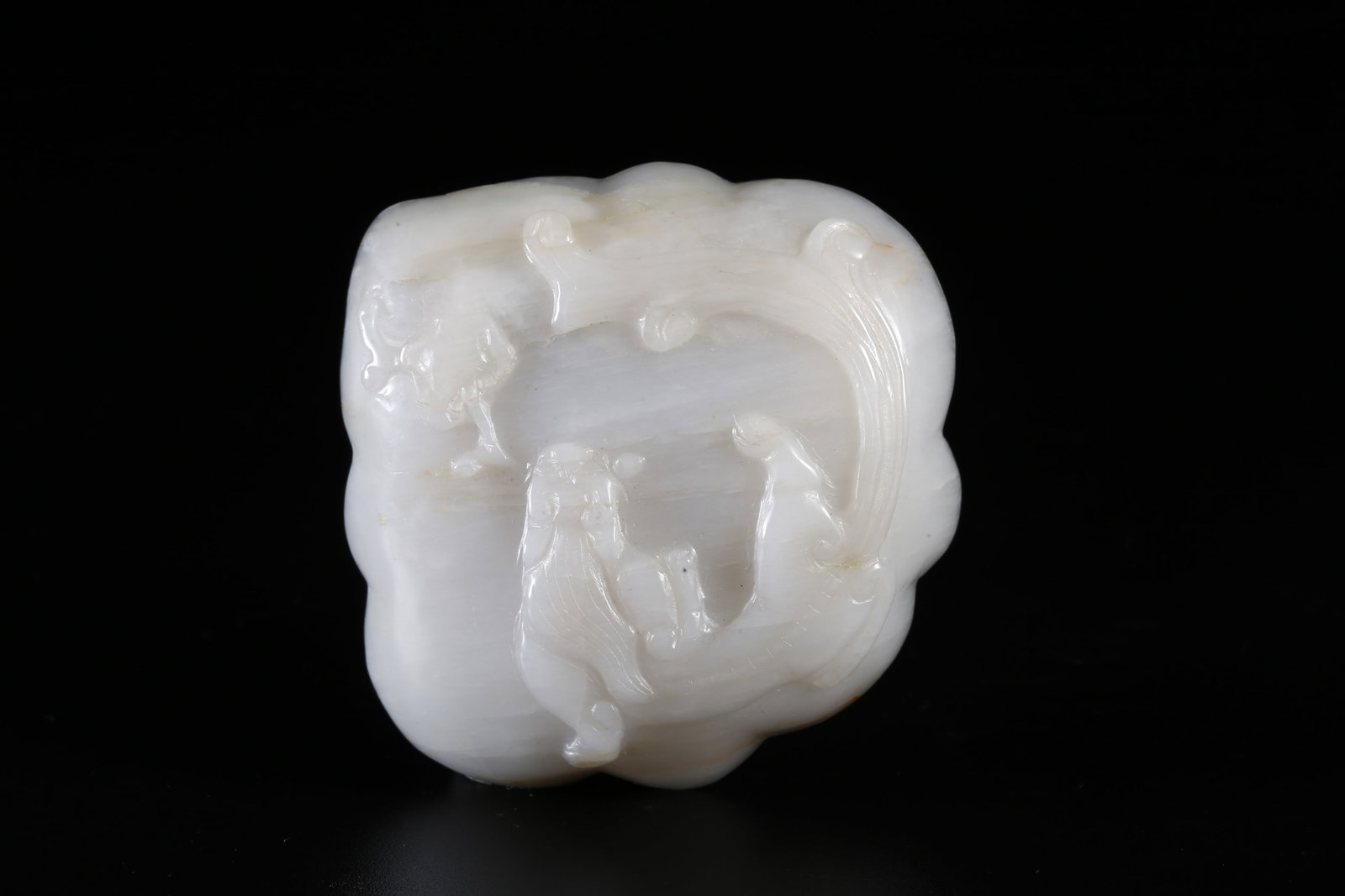 A HETIAN JADE ANIMAL ORNAMENT (1 of 9)