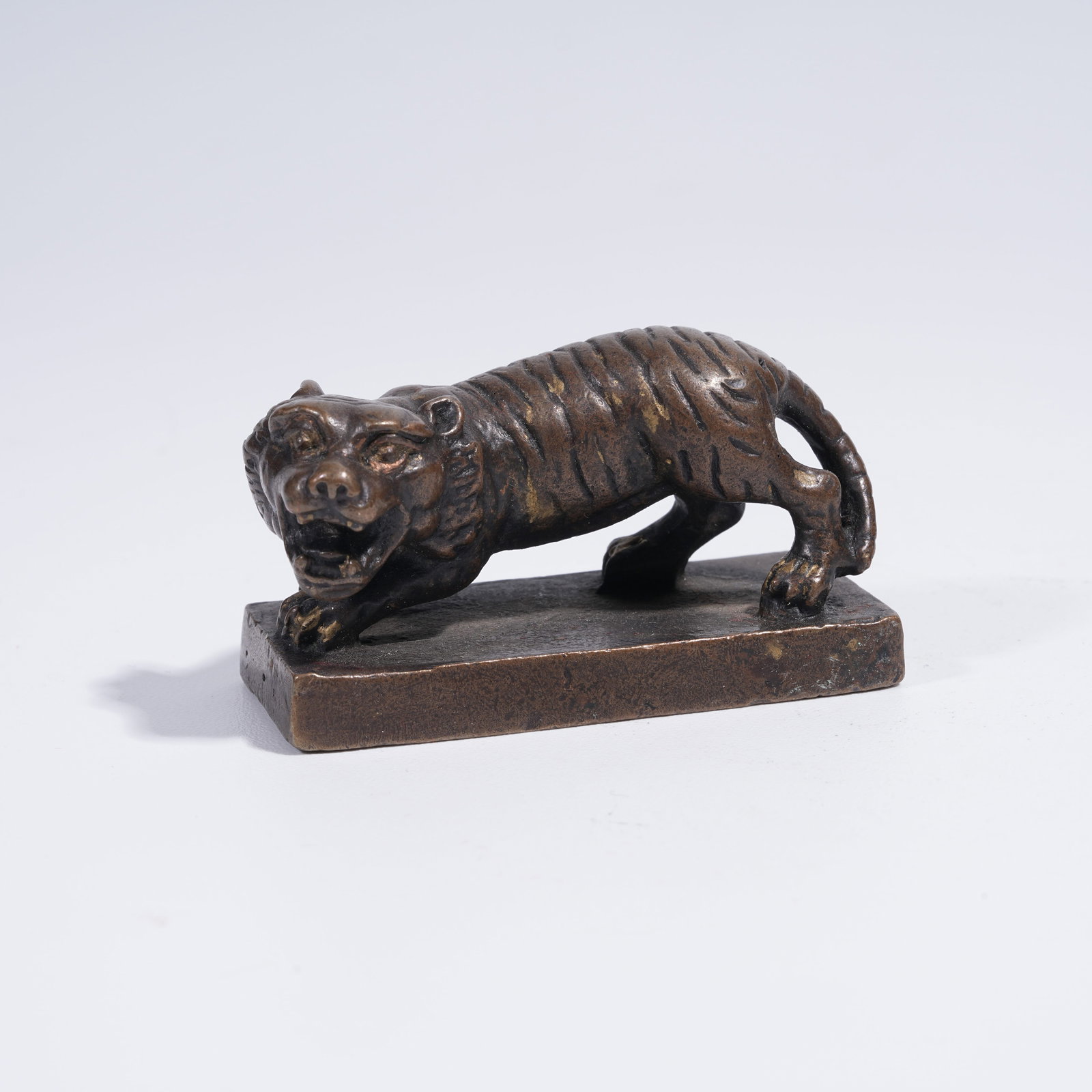 A BRONZE SEAL WITH TIGER FINIAL (1 of 8)