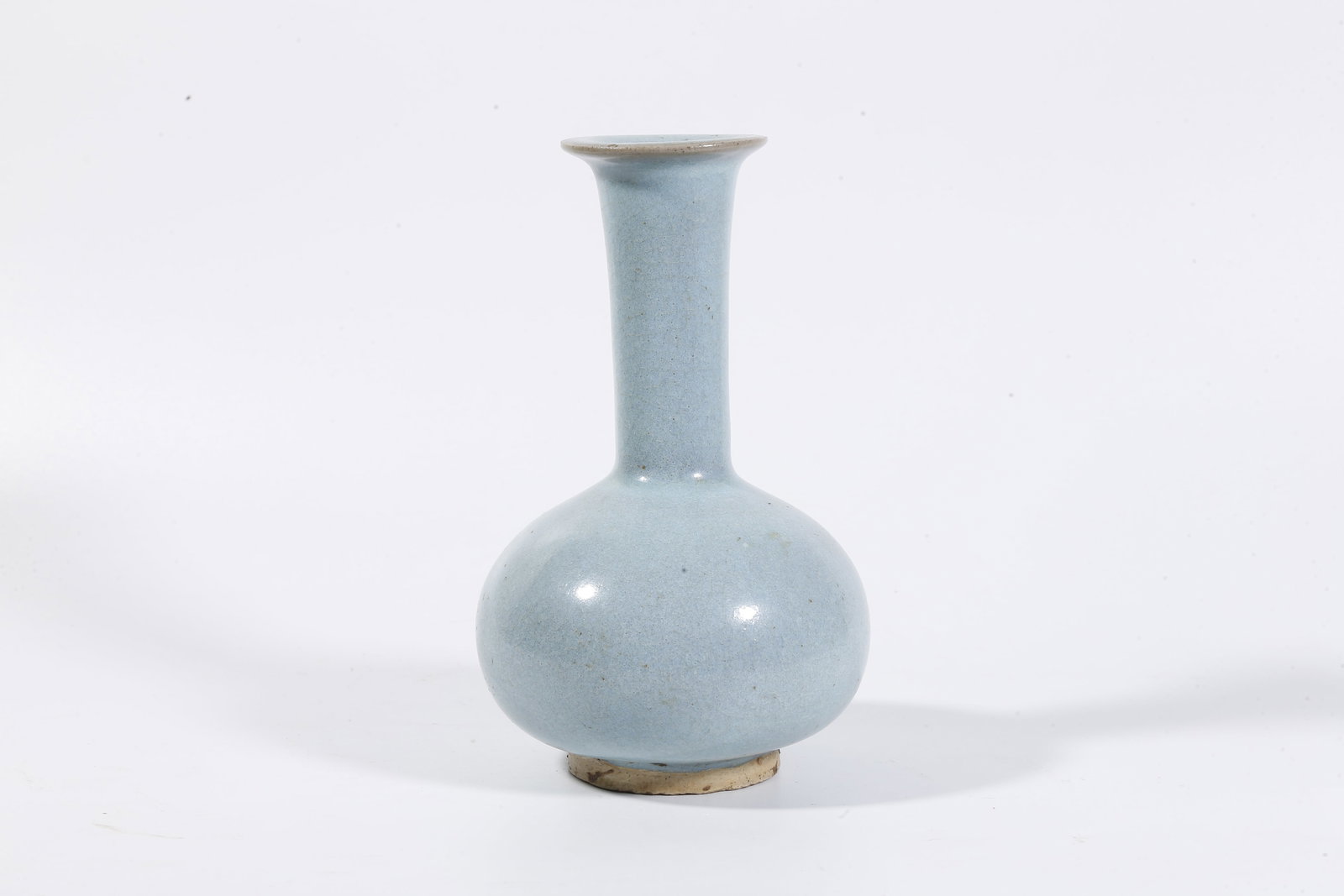 A CELADON-GLAZED FLOWER VASE (1 of 9)