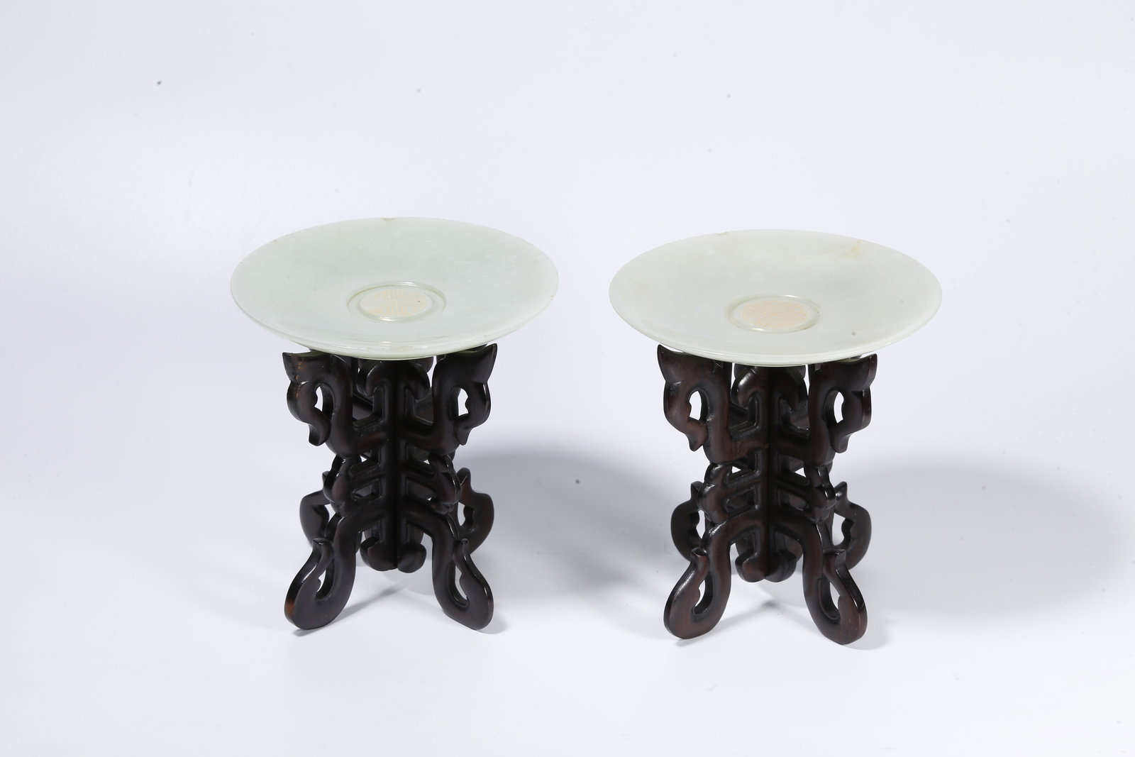 A HETIAN JADE PLATES (A PAIR) (1 of 9)