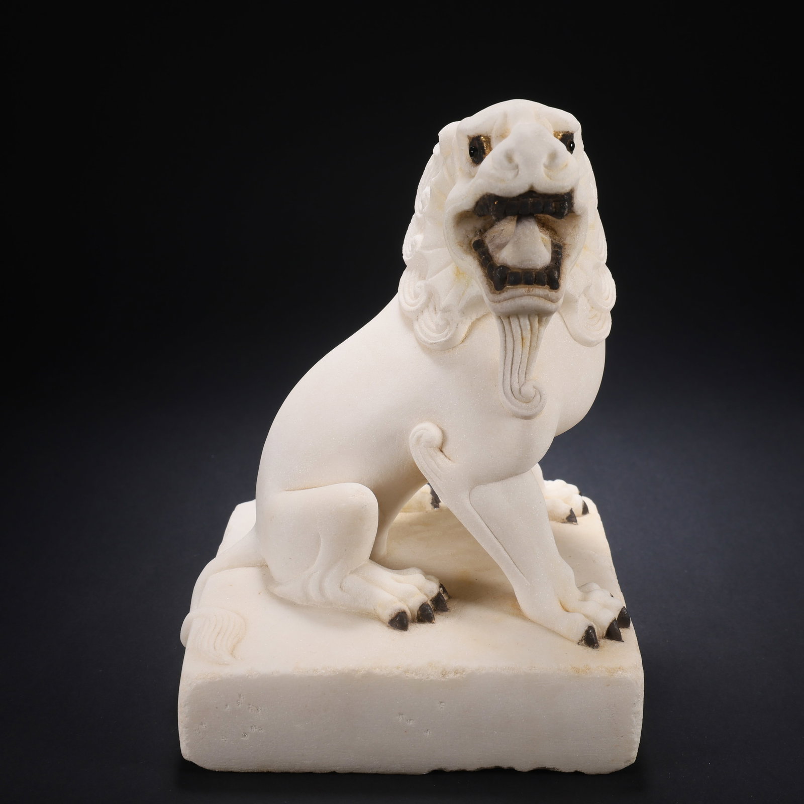 A WHITE MARBLE LION INLAID WITH GOLD AND SILVER (1 of 9)