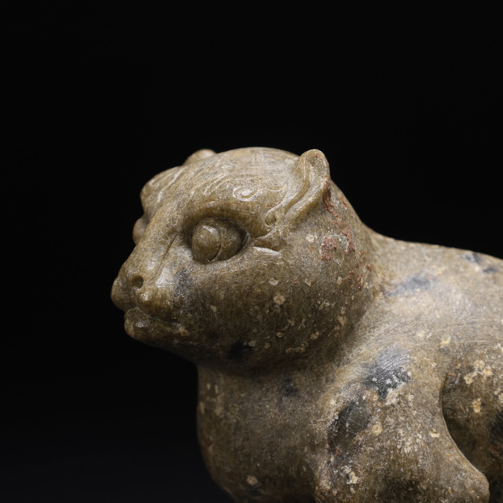 A LEOPARD-PATTERN JADE AUSPICIOUS BEAST - 2