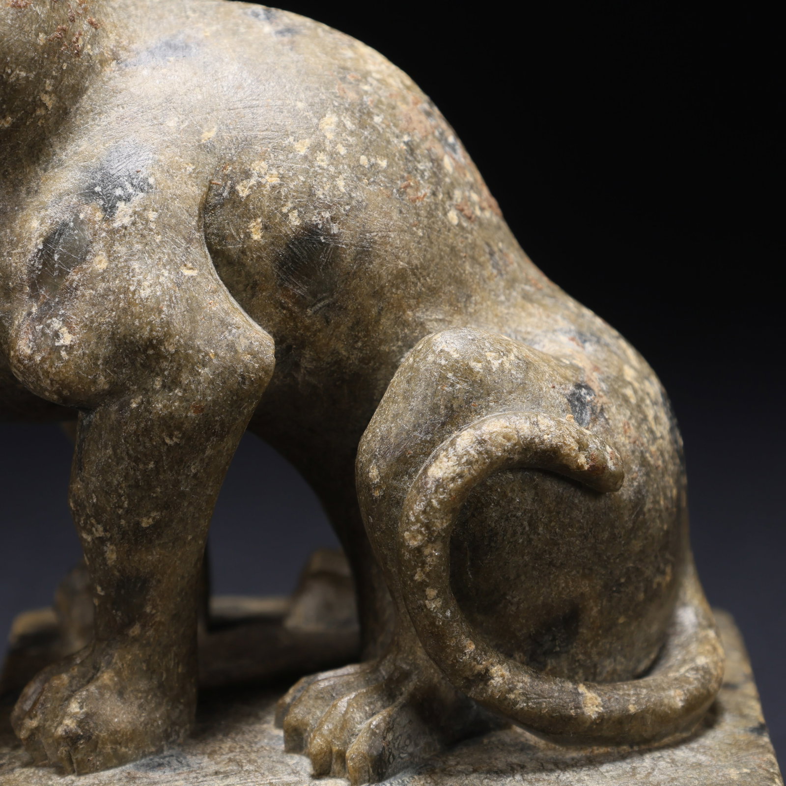 A LEOPARD-PATTERN JADE AUSPICIOUS BEAST - 3