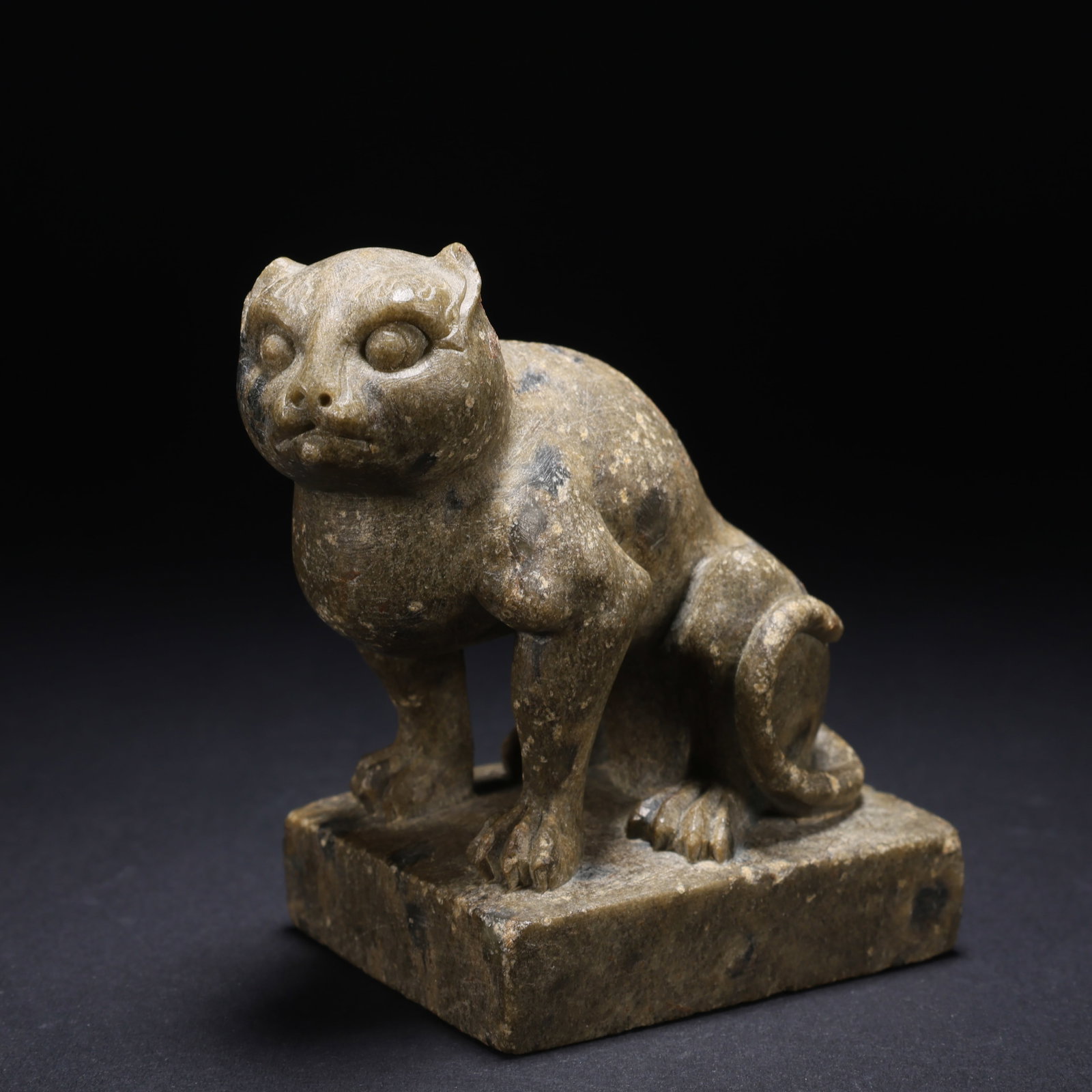 A LEOPARD-PATTERN JADE AUSPICIOUS BEAST - 4