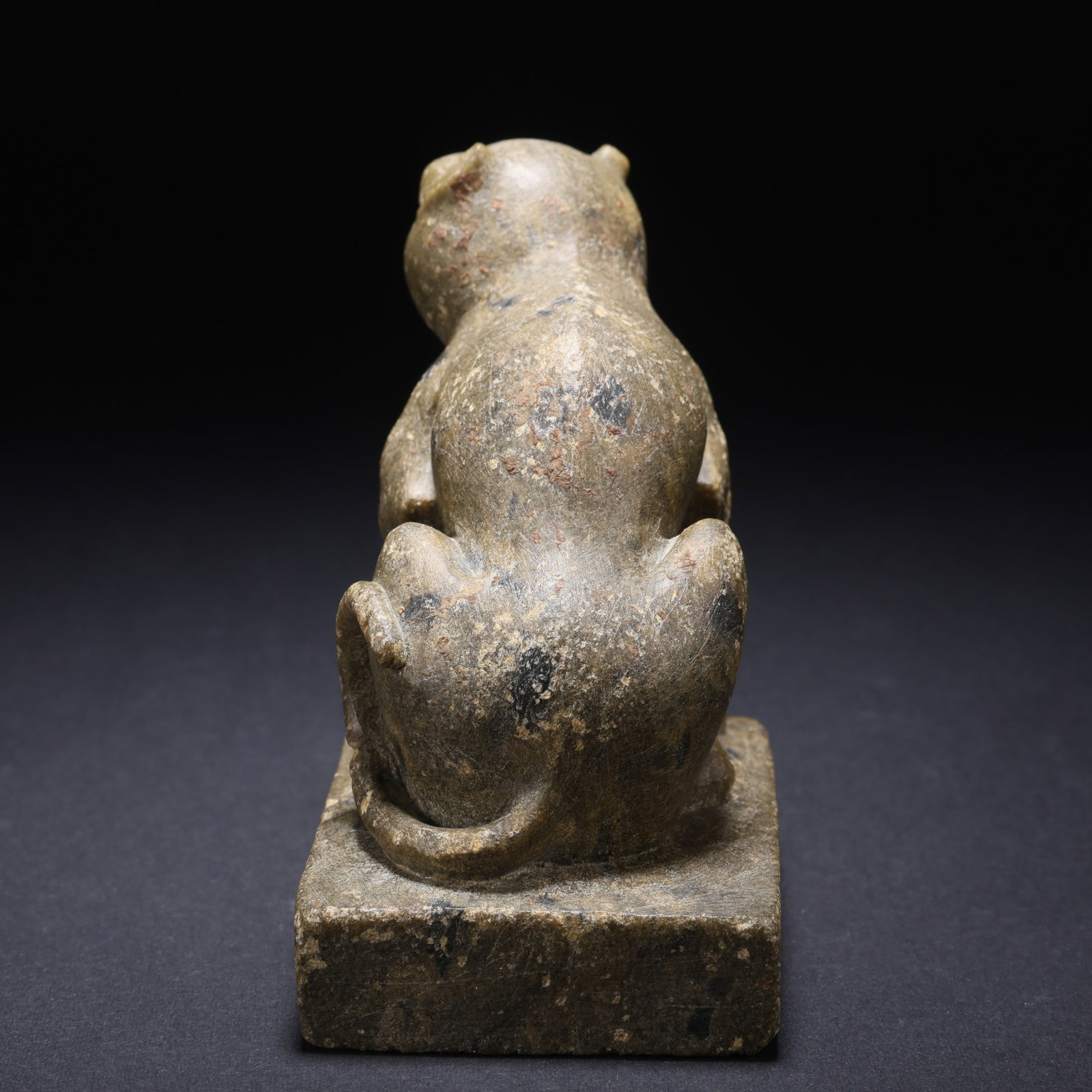 A LEOPARD-PATTERN JADE AUSPICIOUS BEAST - 8