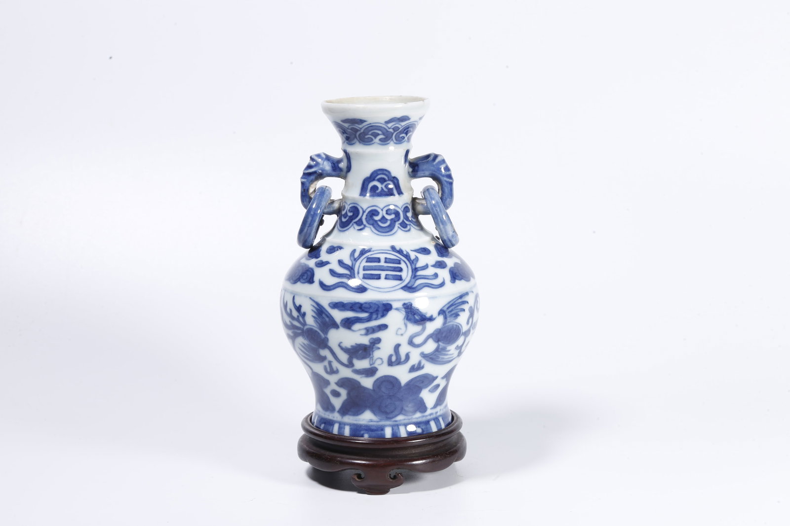A BLUE-AND-WHITE DOUBLE-HANDLED VASE WITH PHOENIX MOTIFS (1 of 9)