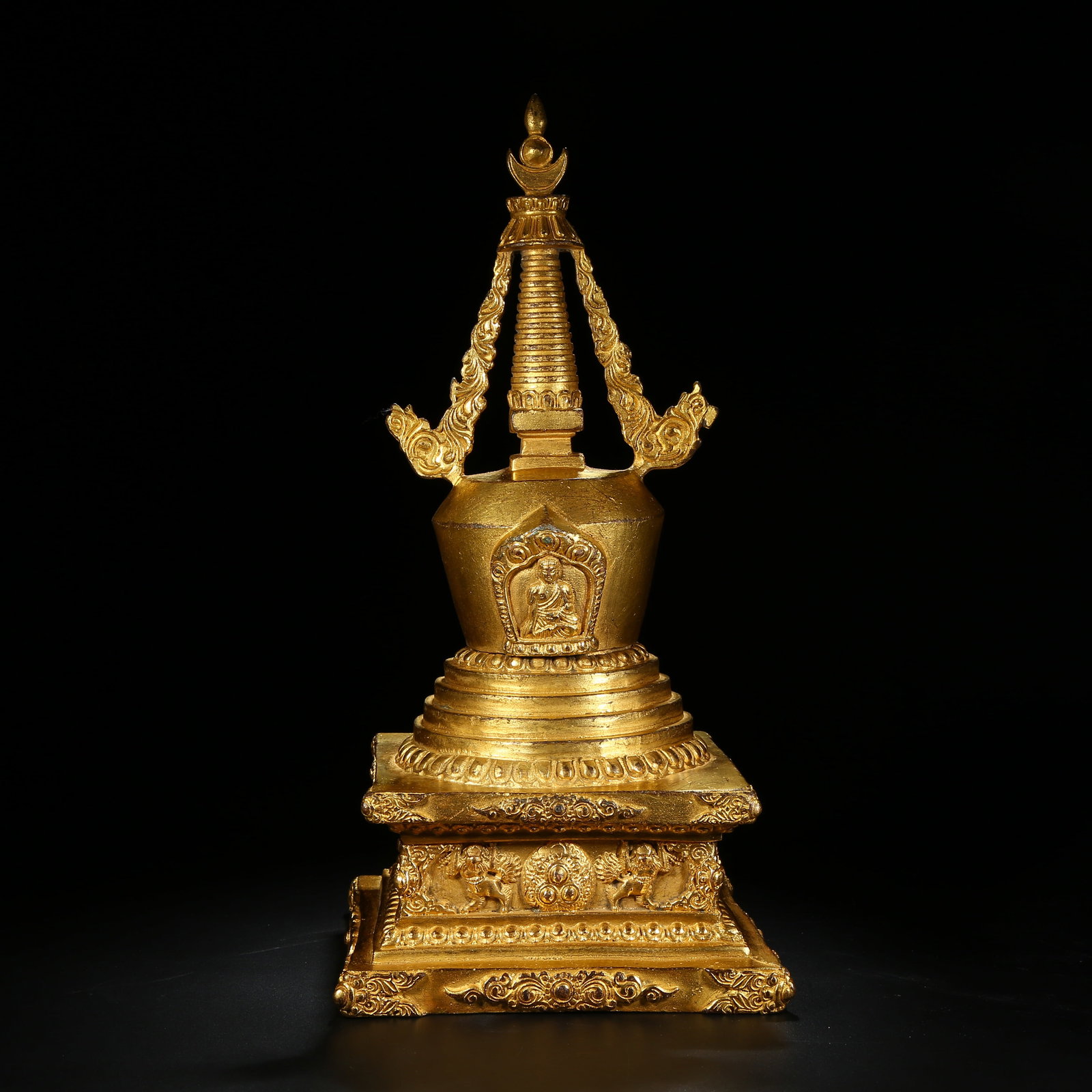 A GILT BRONZE STUPA (1 of 8)
