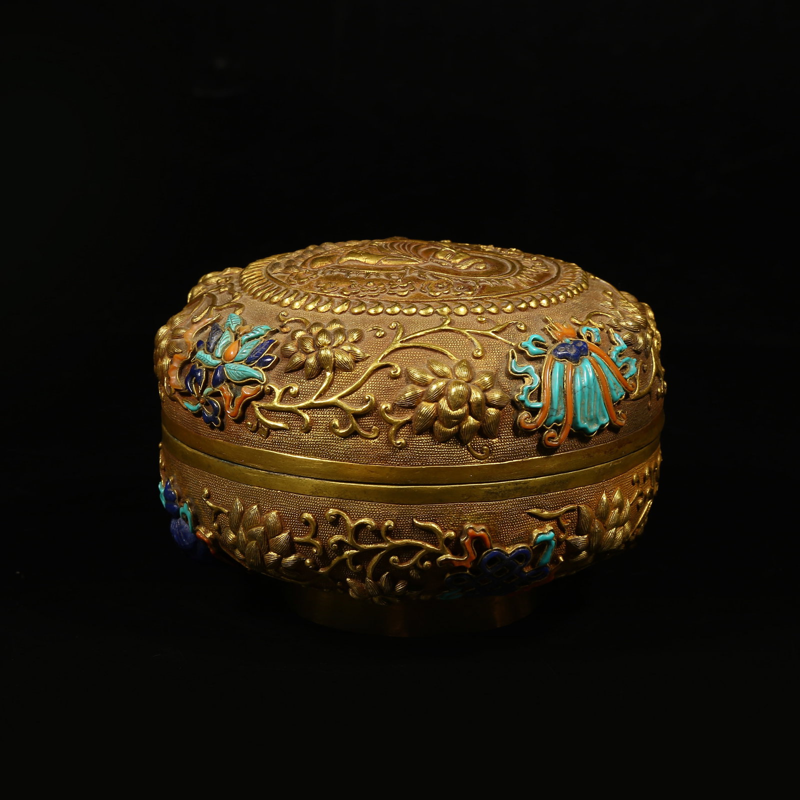 A GILT-BRONZE AND GEM-INLAID SHAKYAMUNI COVERED JAR (1 of 9)