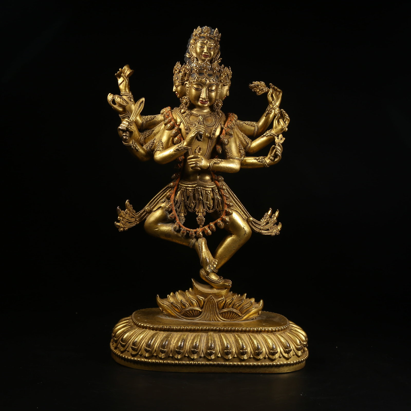 A GILT BRONZE STATUE OF BUDDHA MOTHER (PRAJNAPARAMITA) (1 of 8)