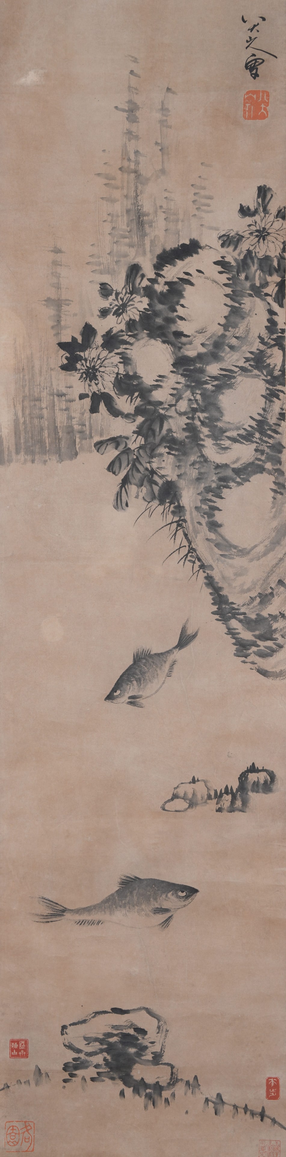 A FISH PAINTING ON PAPER BY BADA SHANREN.八大山人 (1 of 10)