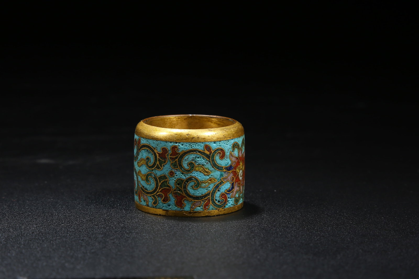A CLOISONNÉ ENAMEL FLORAL VINE RING ON BRONZE (1 of 6)