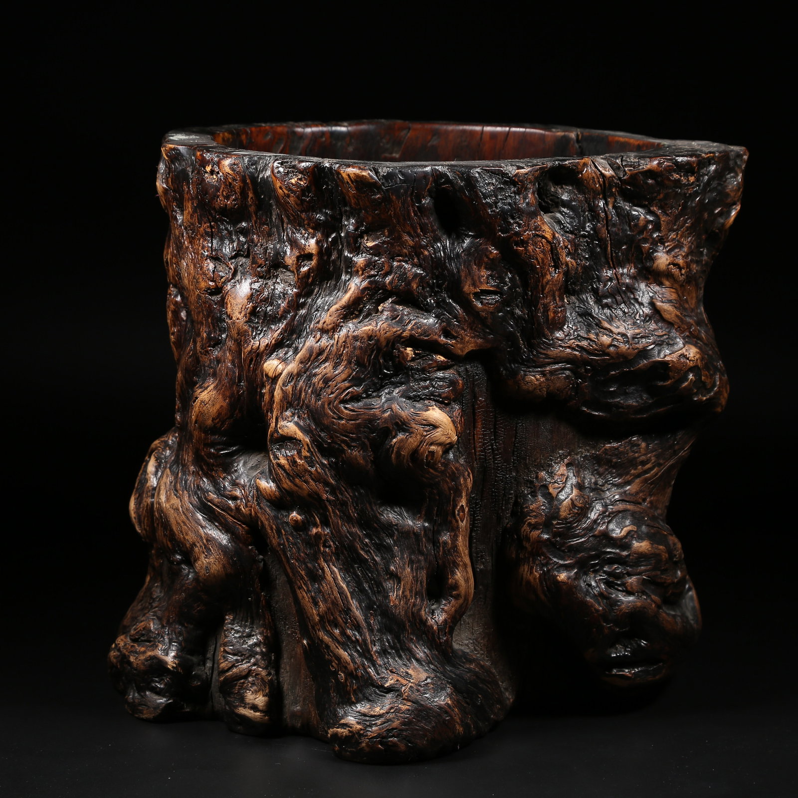 A ROSEWOOD BURL BRUSH POT (1 of 10)