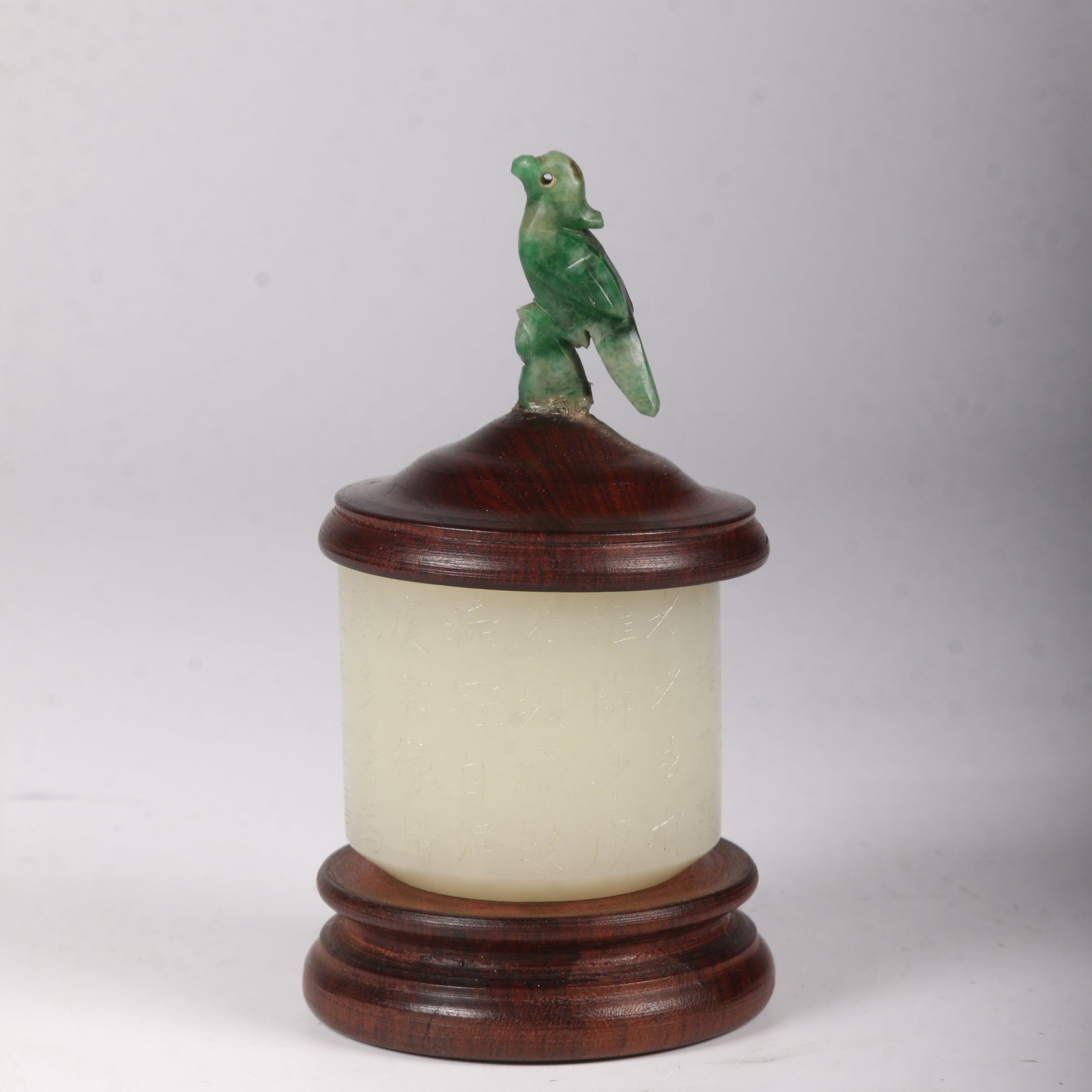 A HETIAN WHITE JADE THUMB RING WITH POEM INSCRIPTION (1 of 10)