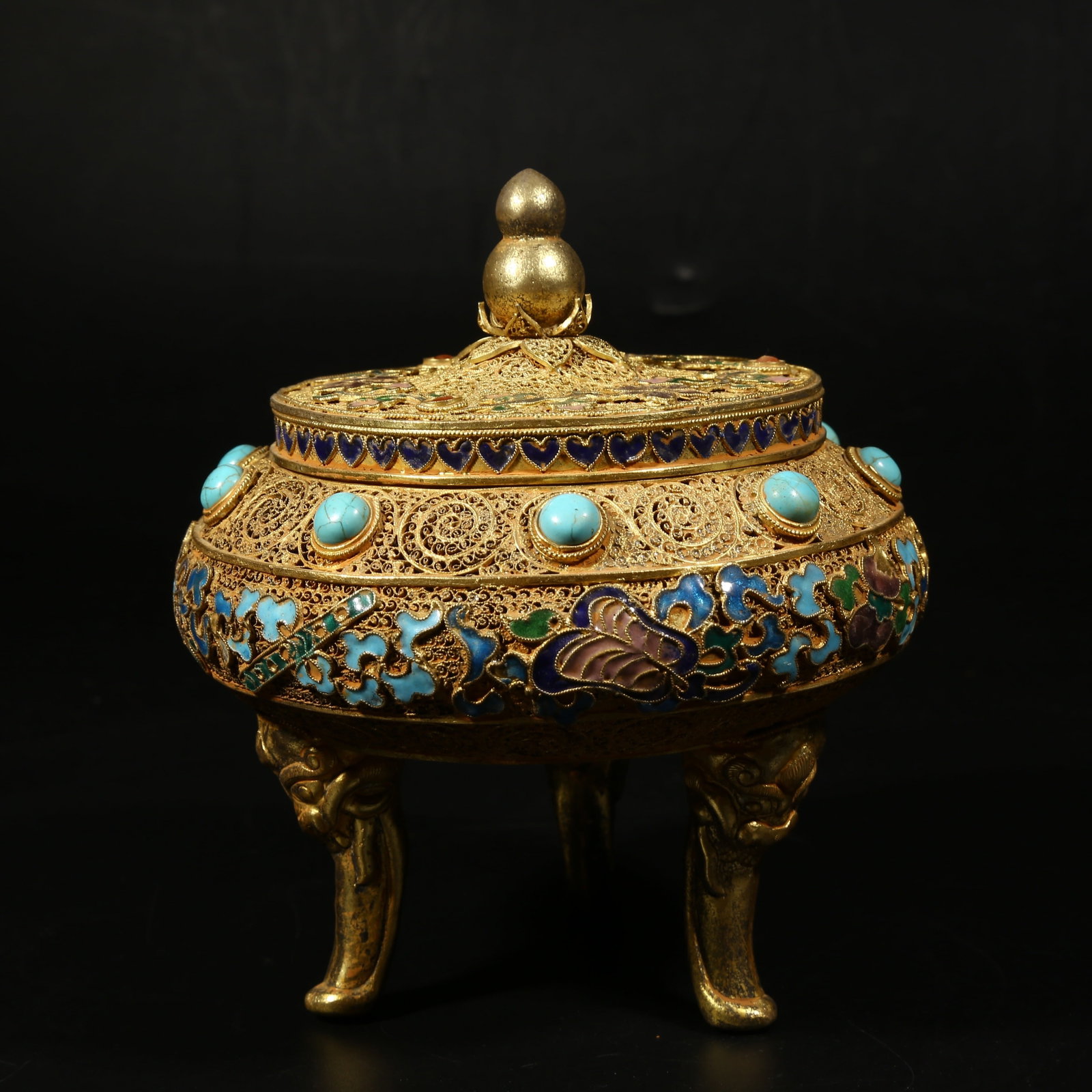 A GILDED SILVER FILIGREE CLOISONNÉ TRIPOD INCENSE BURNER WITH EIGHT IMMORTALS MOTIFS: Gilded silver filigree cloisonné tripod incense burner with Eight Immortals motifs