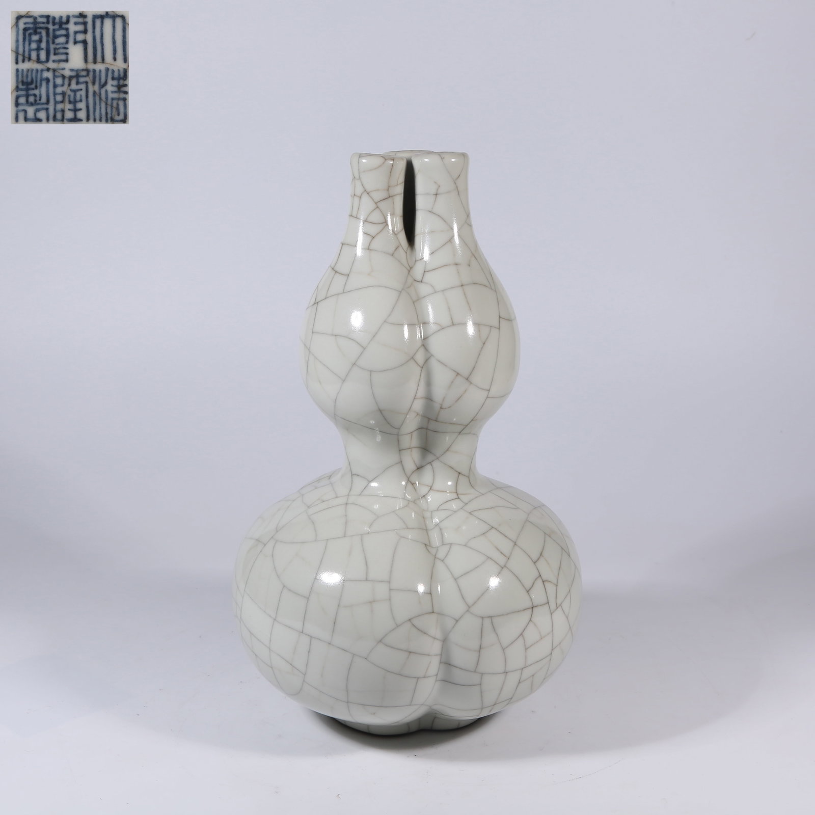 A IMITATION GUAN KILN THREE-HOLE GOURD VASE (1 of 8)