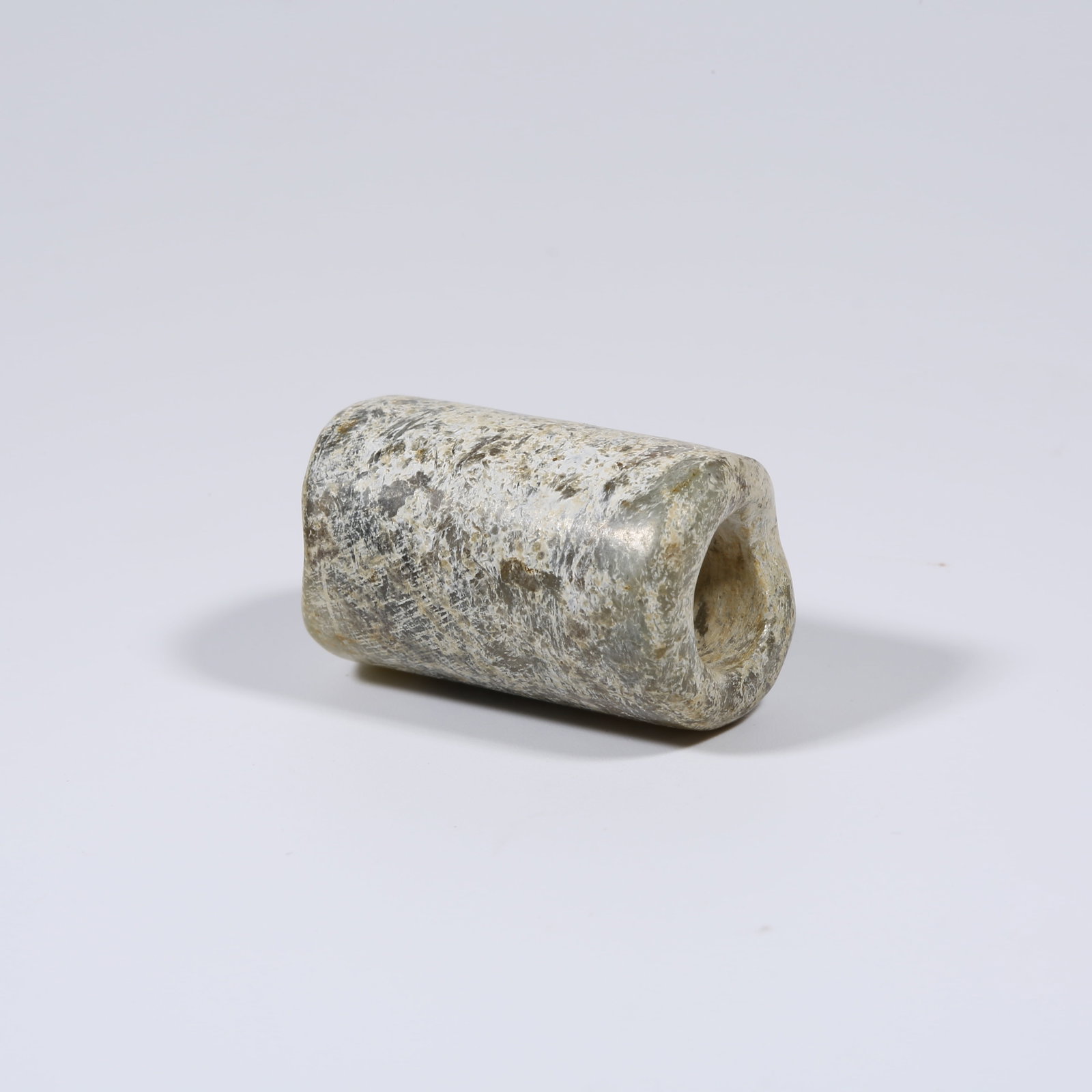 A ANCIENT JADE COLLAR ORNAMENT: Ancient Jade Collar Ornament