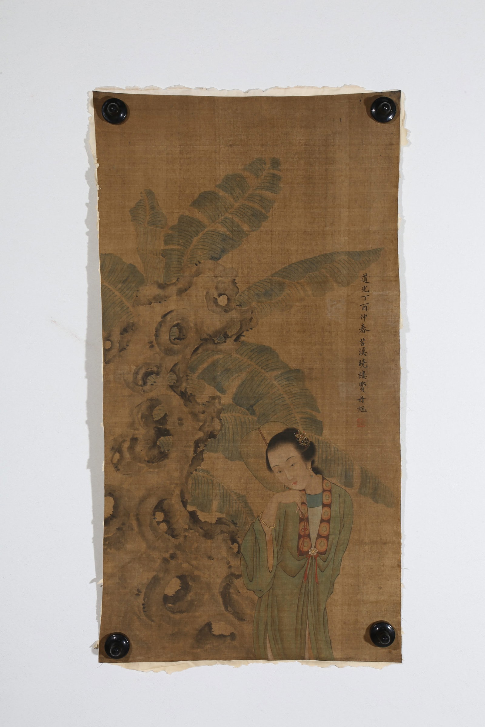 A LADY FRAMED-FORMAT PAINTING ON SILK BY FEI DANXU.費丹旭: Lady framed-format painting on silk by Fei Danxu.費丹旭