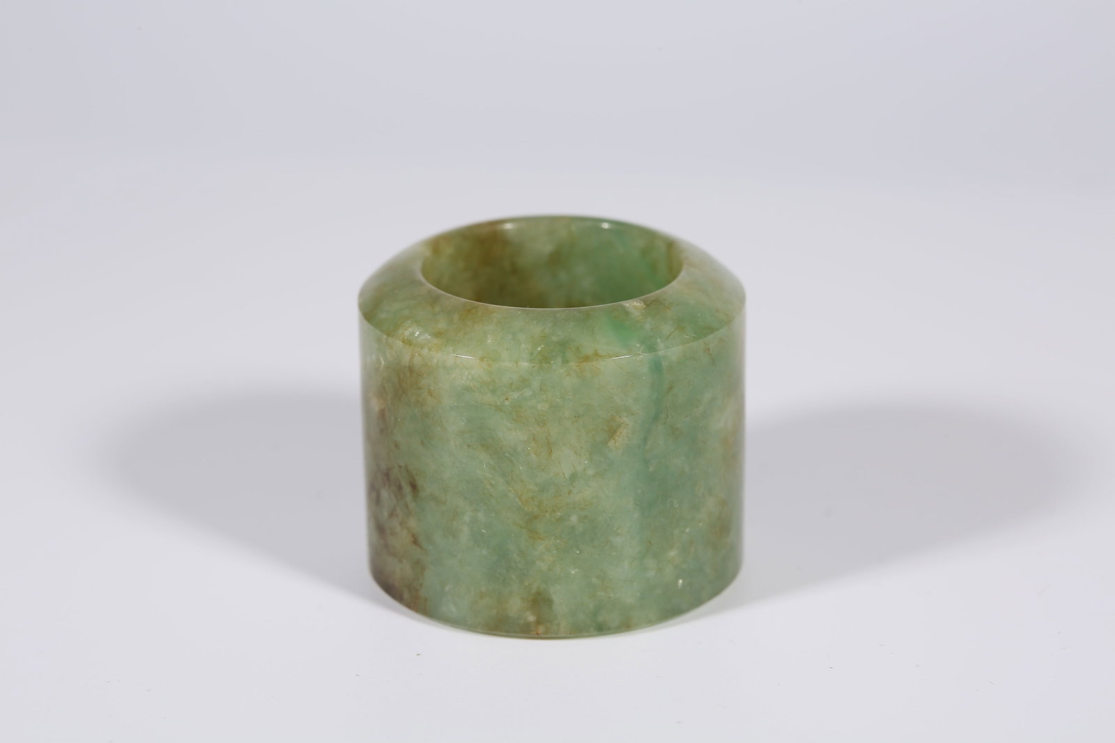 A JADEITE THUMB RING - 4