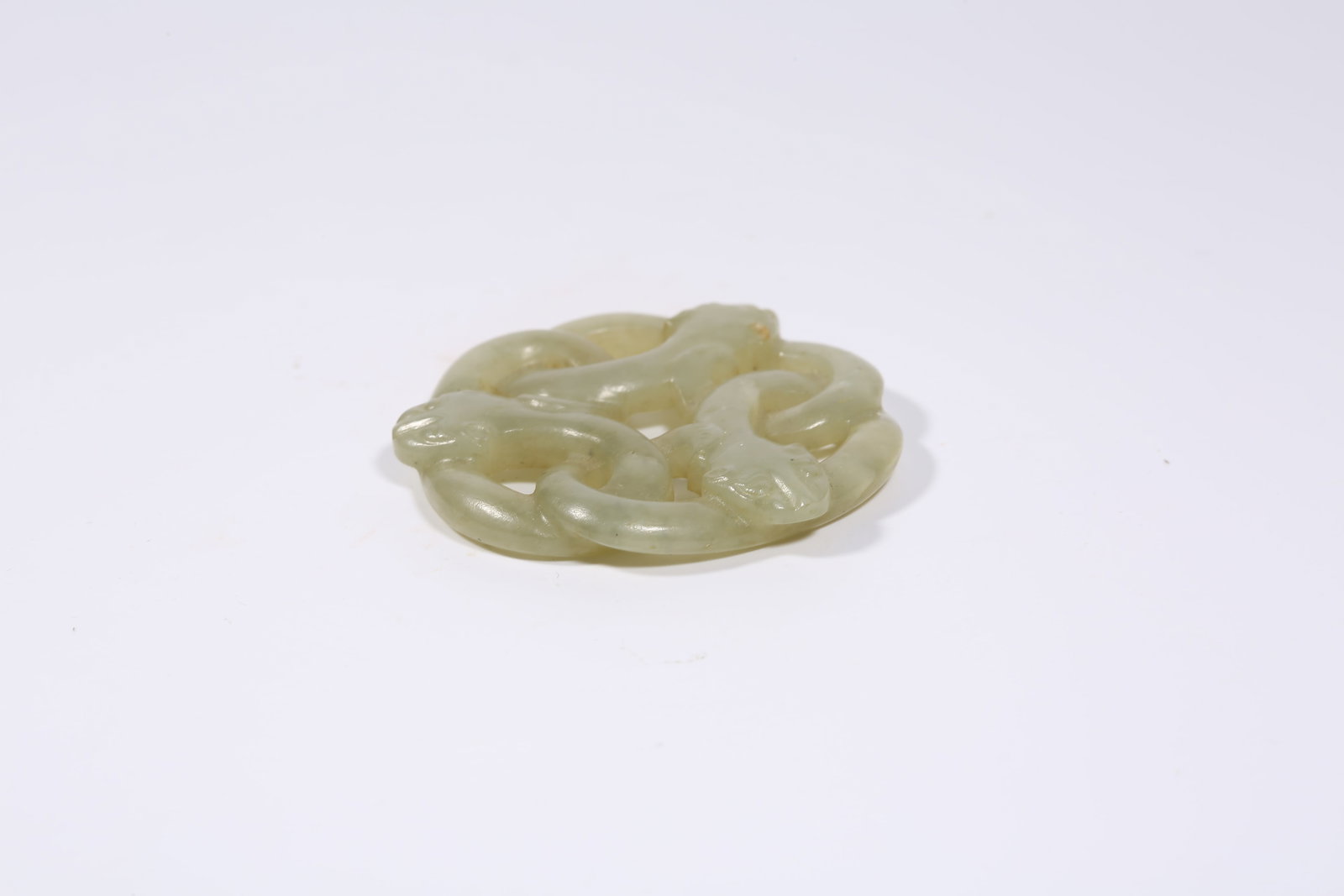 A ANCIENT JADE CHI-DRAGON PATTERN LOOP - 7