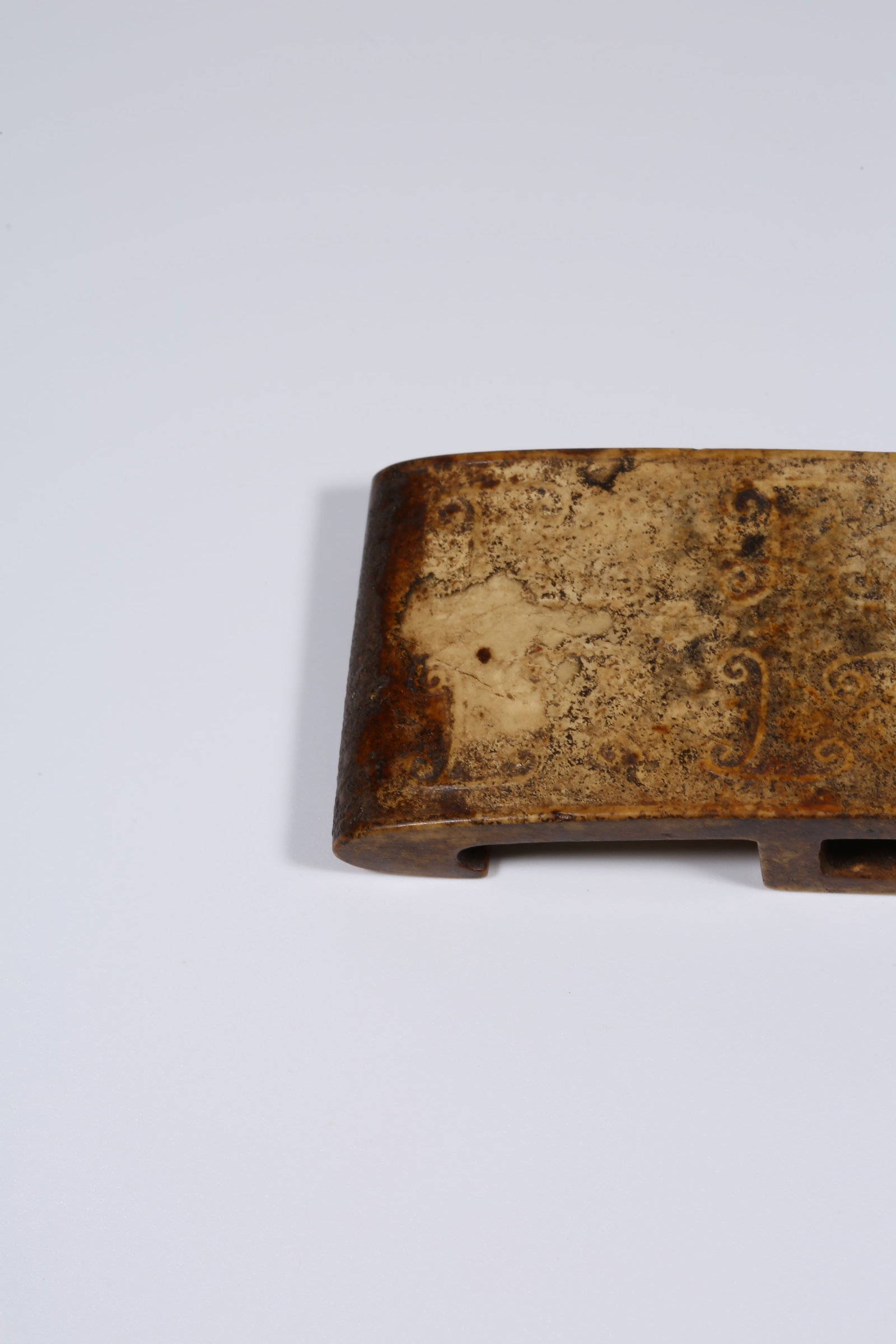 A ANCIENT JADE SWORD ORNAMENT WITH INTERLINKED CLOUD PATTERN - 2