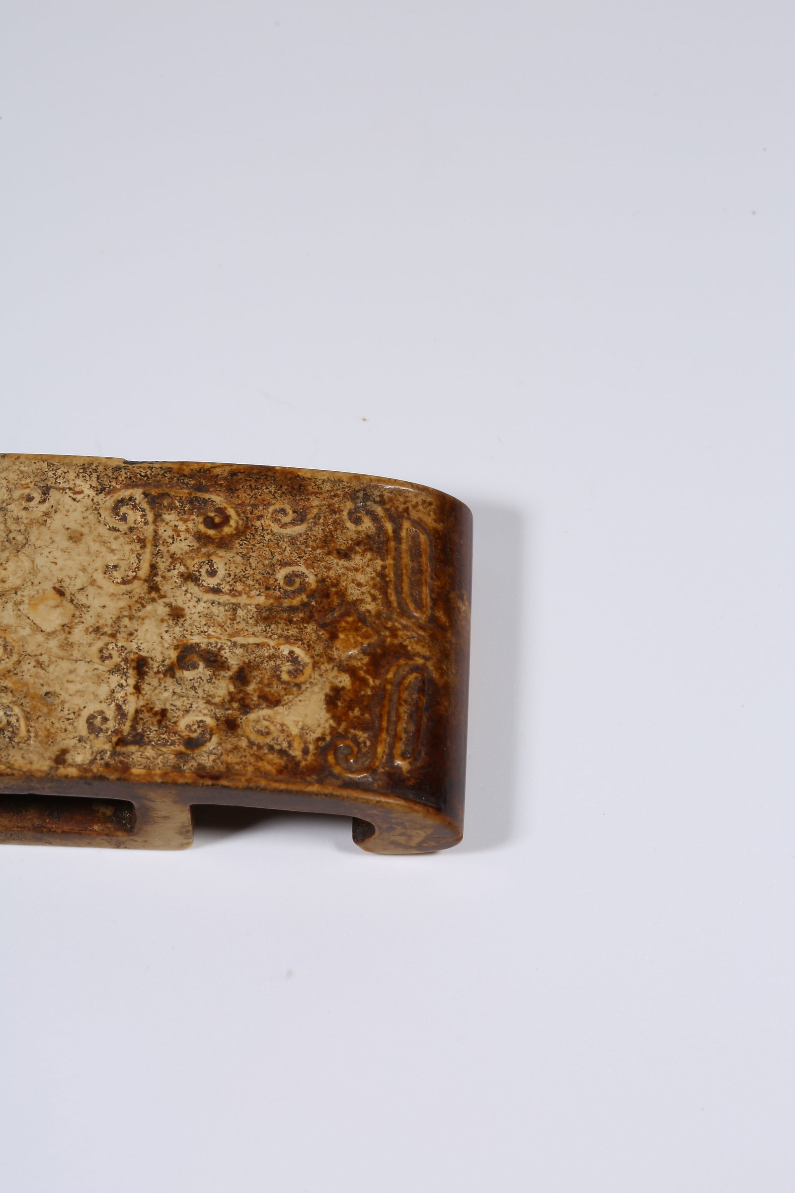 A ANCIENT JADE SWORD ORNAMENT WITH INTERLINKED CLOUD PATTERN - 3