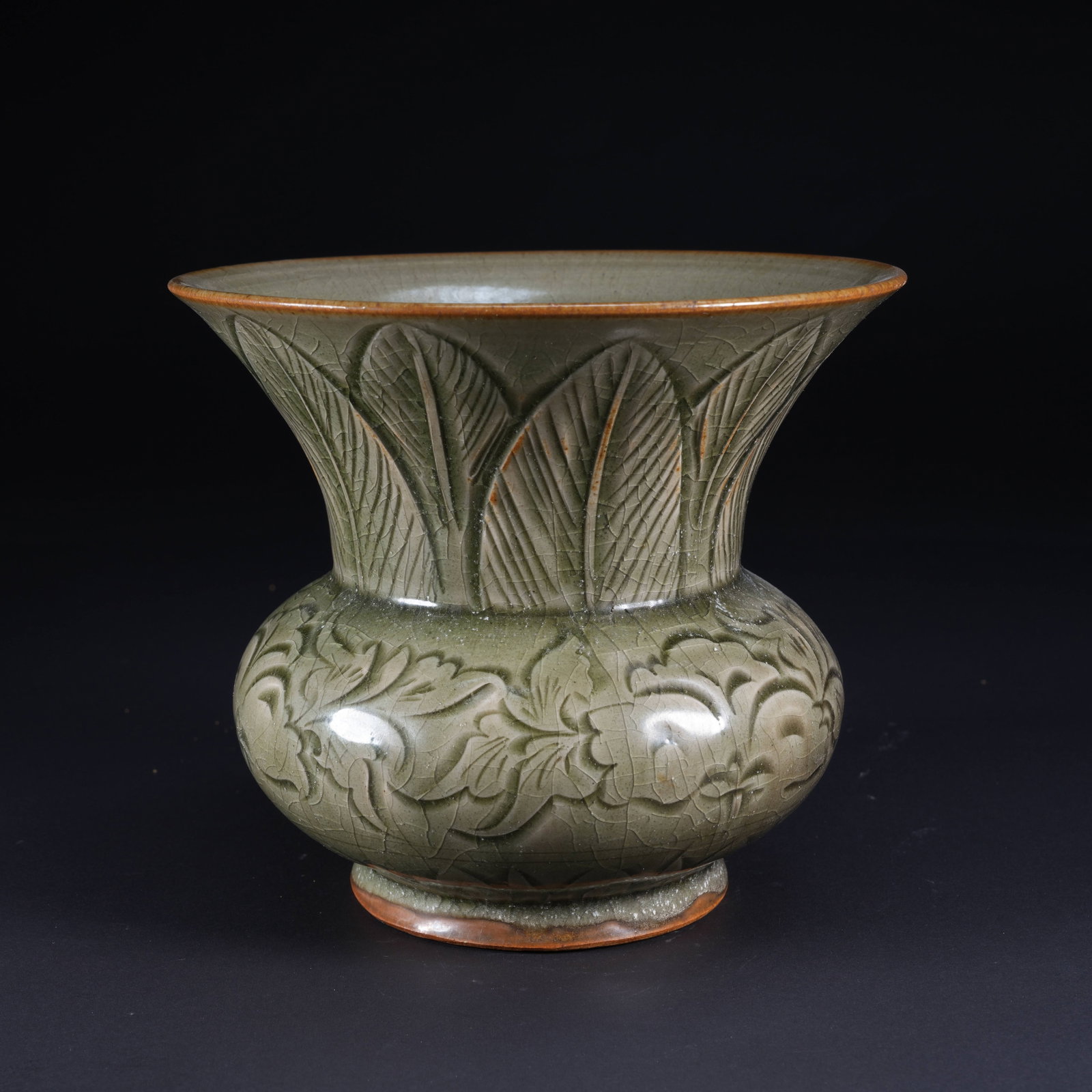 A YAOZHOU KILN CARVED SLAG CONTAINER (1 of 9)