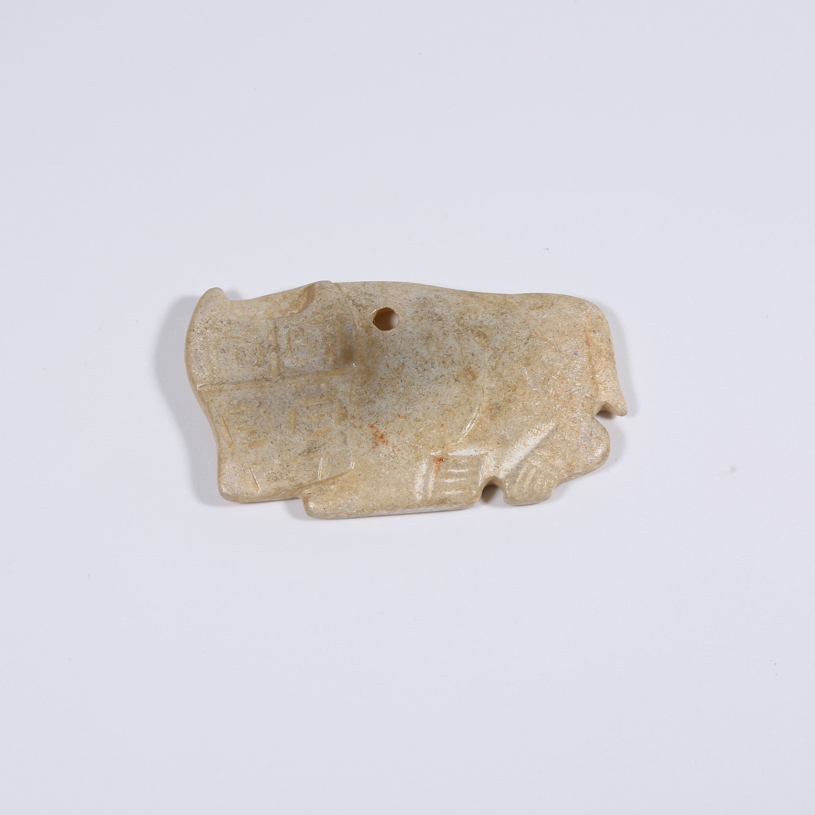 A ANCIENT JADE OX-SHAPED PENDANT (1 of 9)