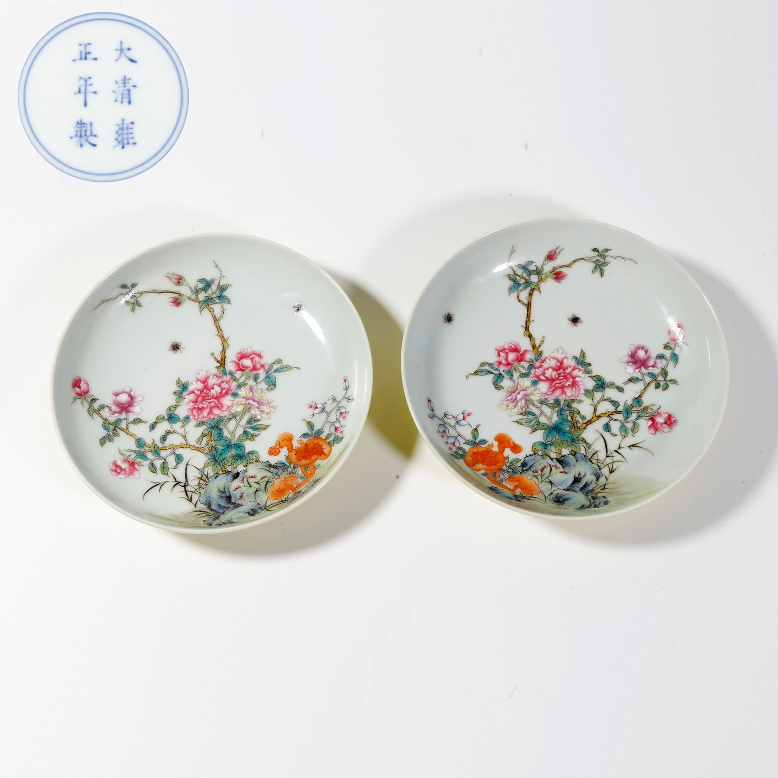 A FAMILLE-ROSE SCHOLAR'S ROCK AND FLORAL MOTIF PLATE (PAIR) (1 of 9)