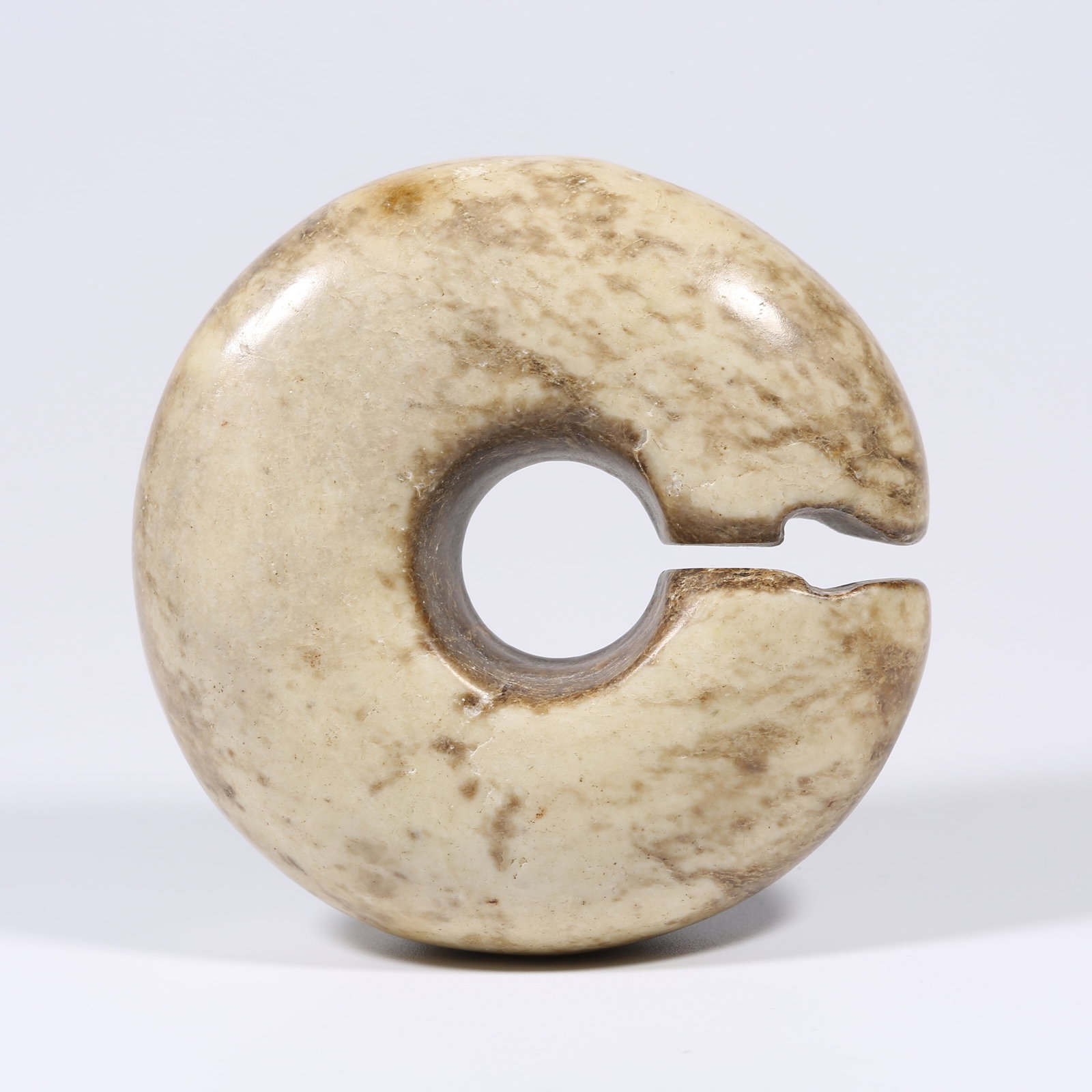 A ANCIENT JADE JUE ORNAMENT (1 of 8)