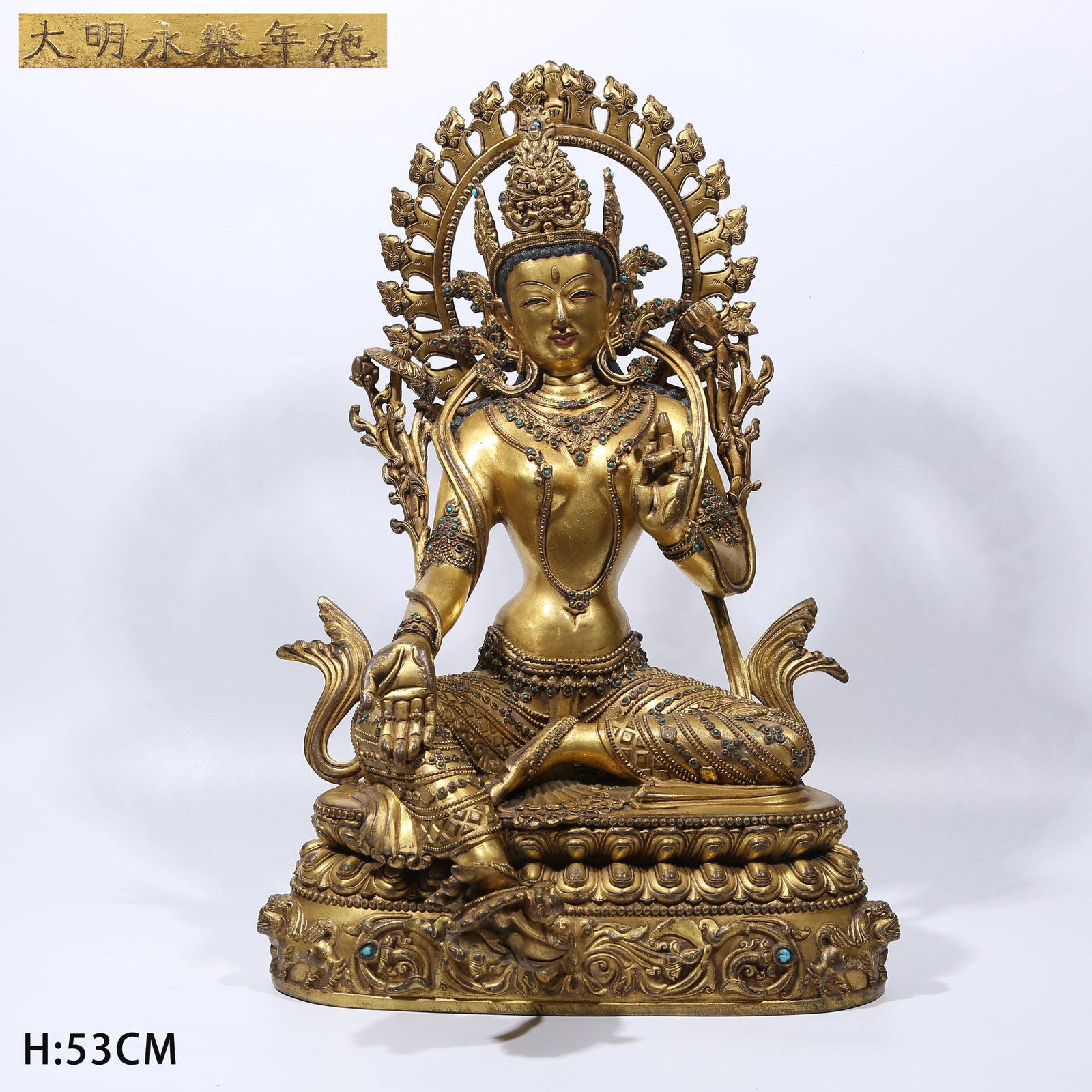 A GILT BRONZE GREEN TARA STATUE (1 of 9)