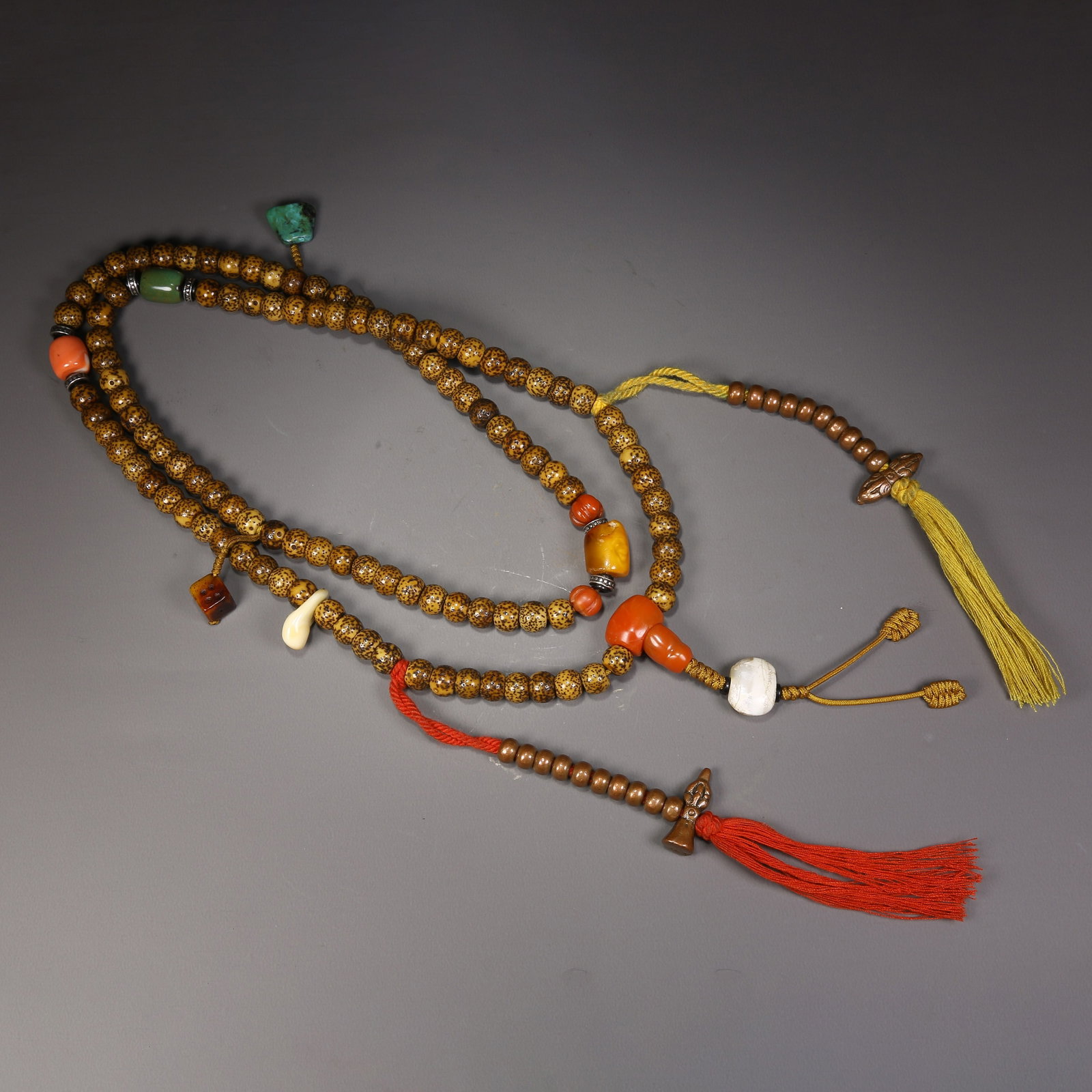 A STAR-AND-MOON BODHI SEED PRAYER BEADS (MALA) (1 of 10)
