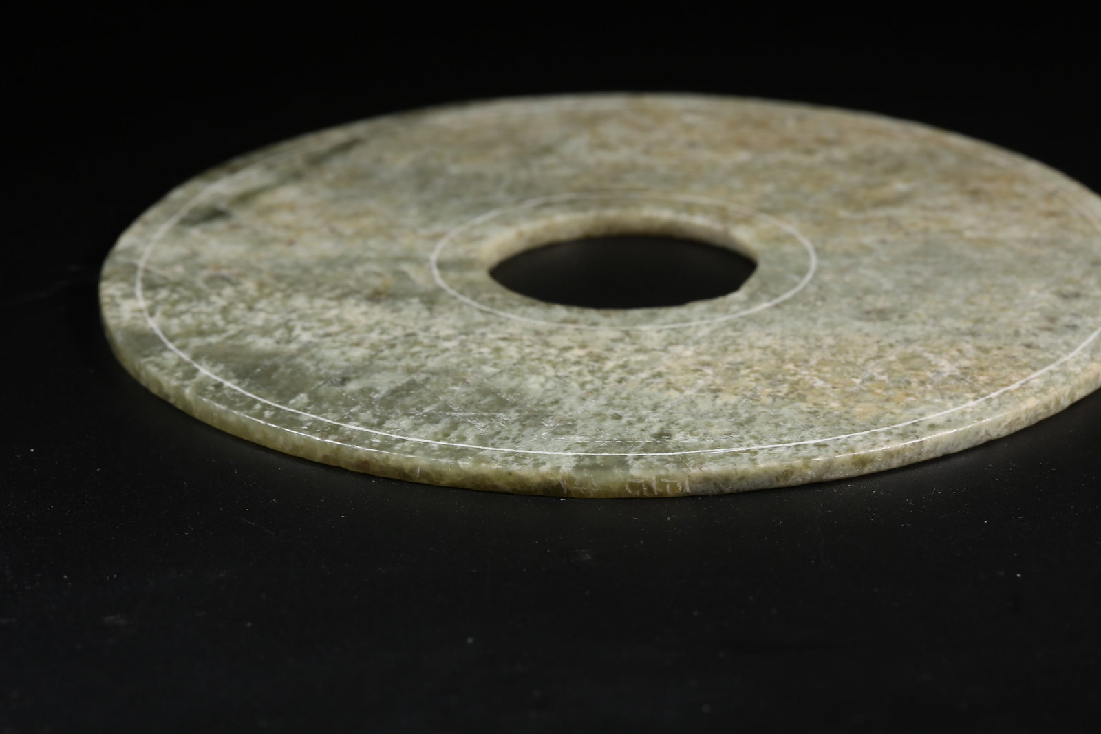 A ANCIENT JADE BI WITH INCISED ANGULAR PATTERN - 10