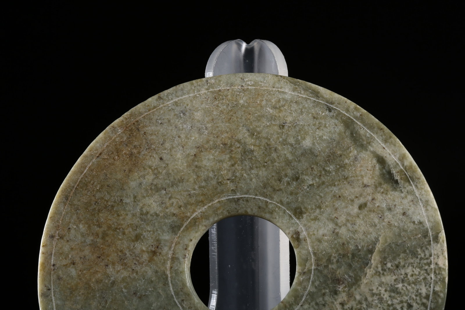 A ANCIENT JADE BI WITH INCISED ANGULAR PATTERN - 4
