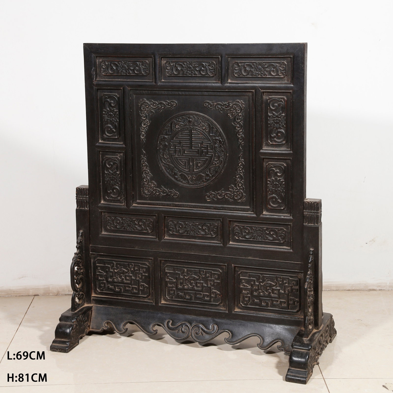 A ZITAN WOOD TABLE SCREEN WITH FIVE BLESSINGS AND LONGEVITY DESIGN (1 of 10)