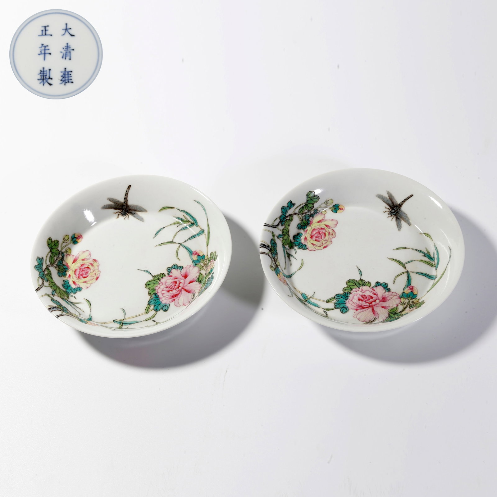 A ENAMELLED FLORAL MOTIF PLATE (PAIR) (1 of 10)